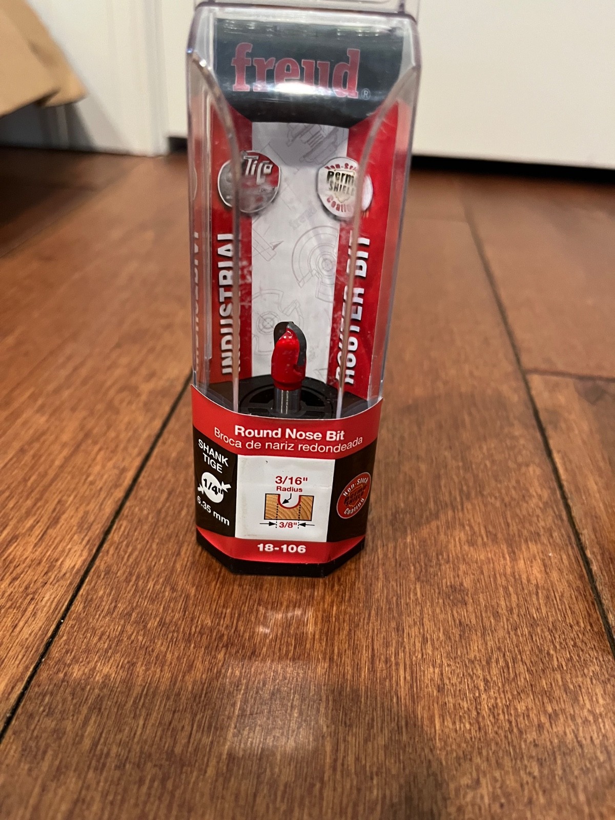 Freud 18-106 Carbide Round Nose Router Bit 3/8 Dia. x 3/16 x 1-13/16 L in.