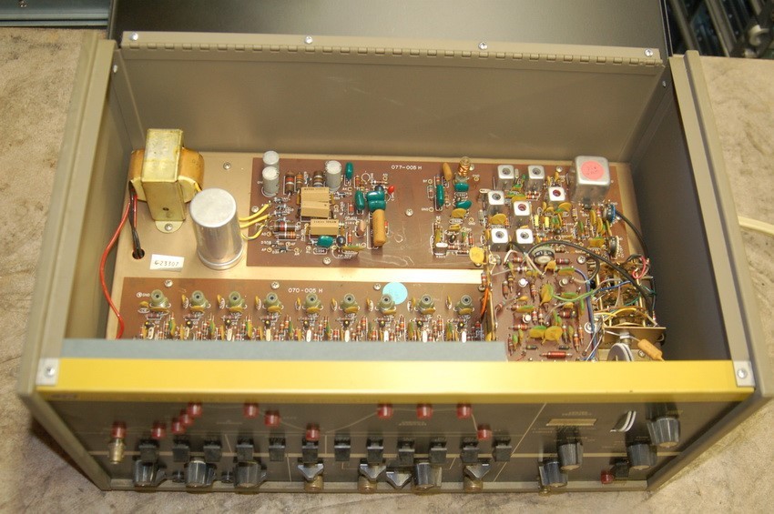 B&K Model 415 Sweep/Marker Generator BY DYNASCAN