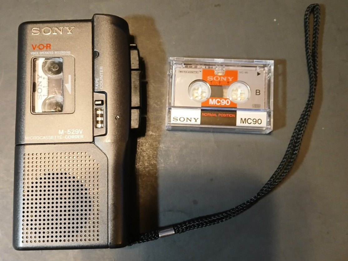 Sony M-529V Handheld Vintage Microcassette Recorder POWERS ON/ NEEDS BELT