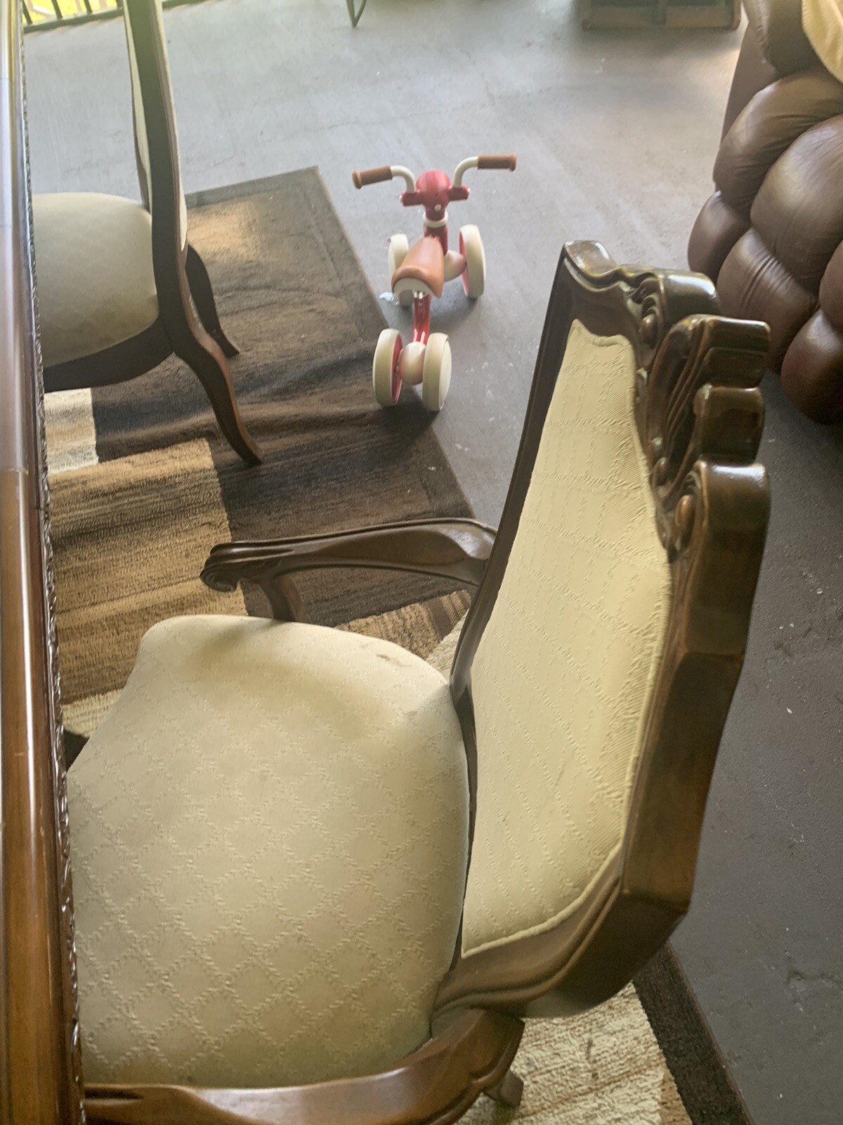 Large solid wood dinning room table chairs Included *PRICES NEGOTIABLE
