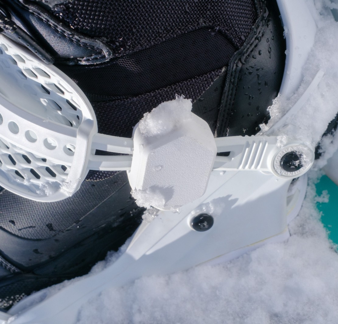 BindingTag: Snowboard Binding AirTag Case - Keep Track of Your Board
