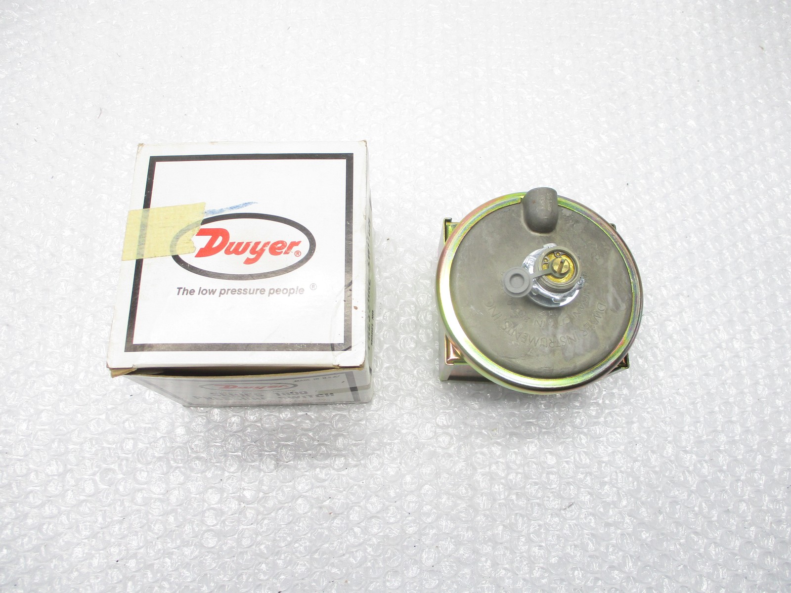 DWYER 1823-40-2.5 SWITCH NSMP