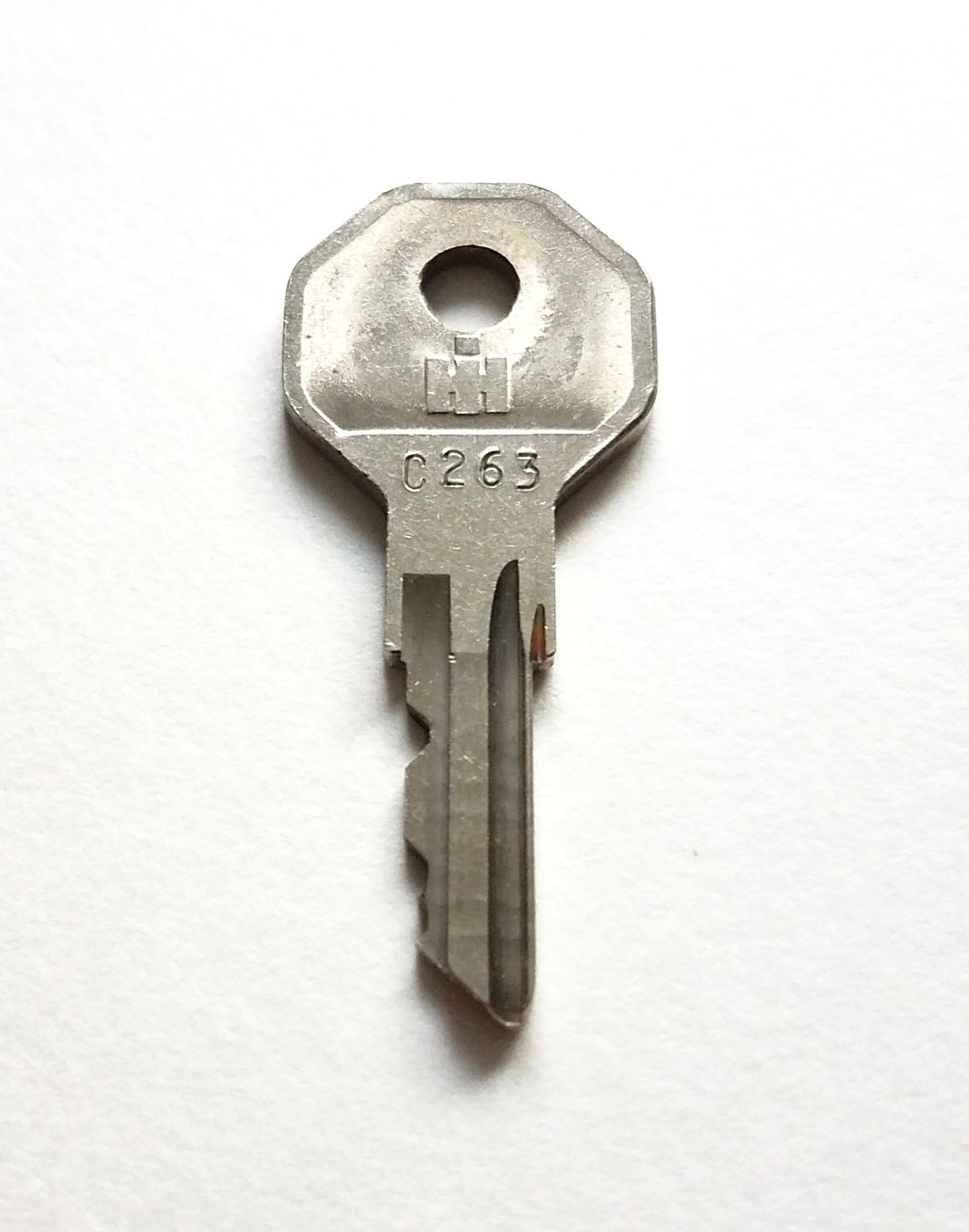 Vtg Briggs & Stratton IH Key C263 1937-1949 International Truck 1946-1956 WILLYS