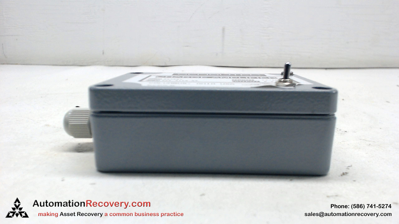 SENSOTEC 060-3168-02 CHARGE AMPLIFIER INPUT 15VDC, NEW #108747