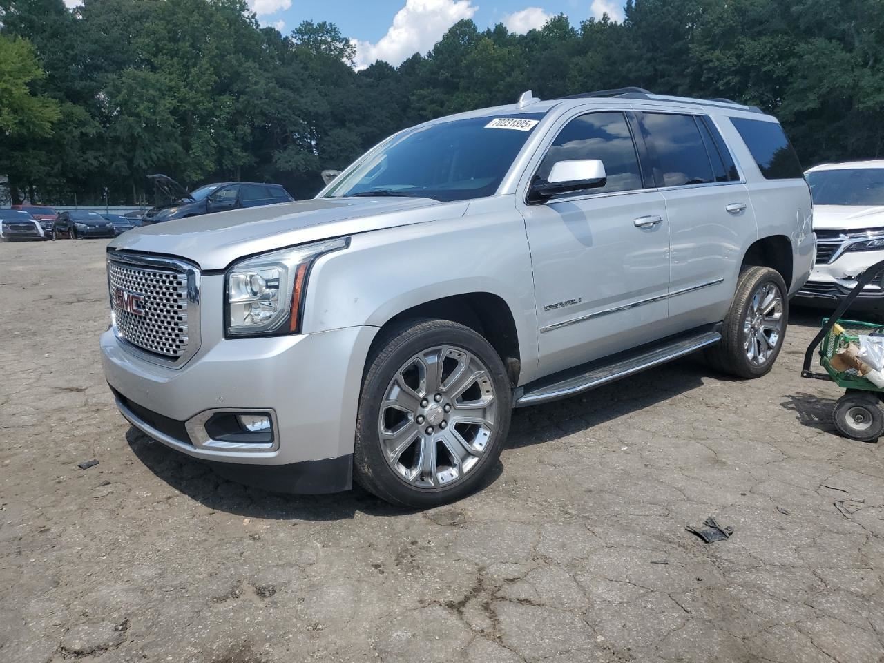 YUKON     2015 Glove Box 4800286