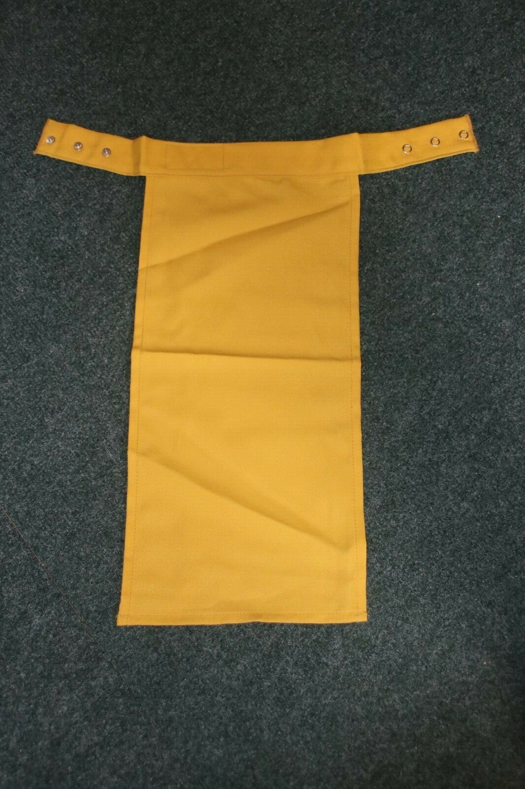 ORIGINAL US ARMY VIETNAM DATED PERIOD AIR CAVALRY YELLOW BIB SCARF 1967