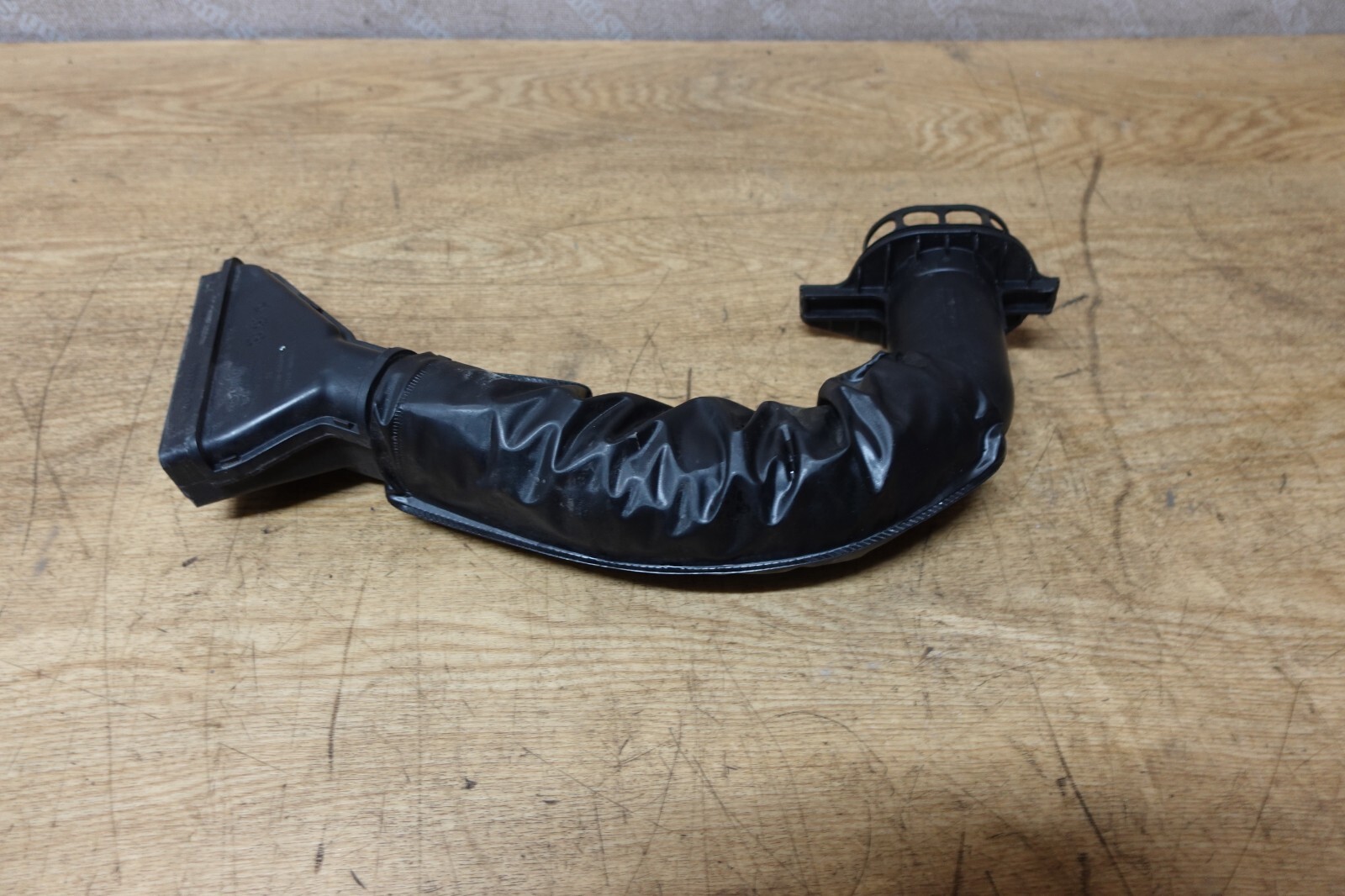 39328 H6C 2017-2020 KIA PICANTO 1.0 PETROL G3LA AIR INTAKE PIPE. 28210-G6300