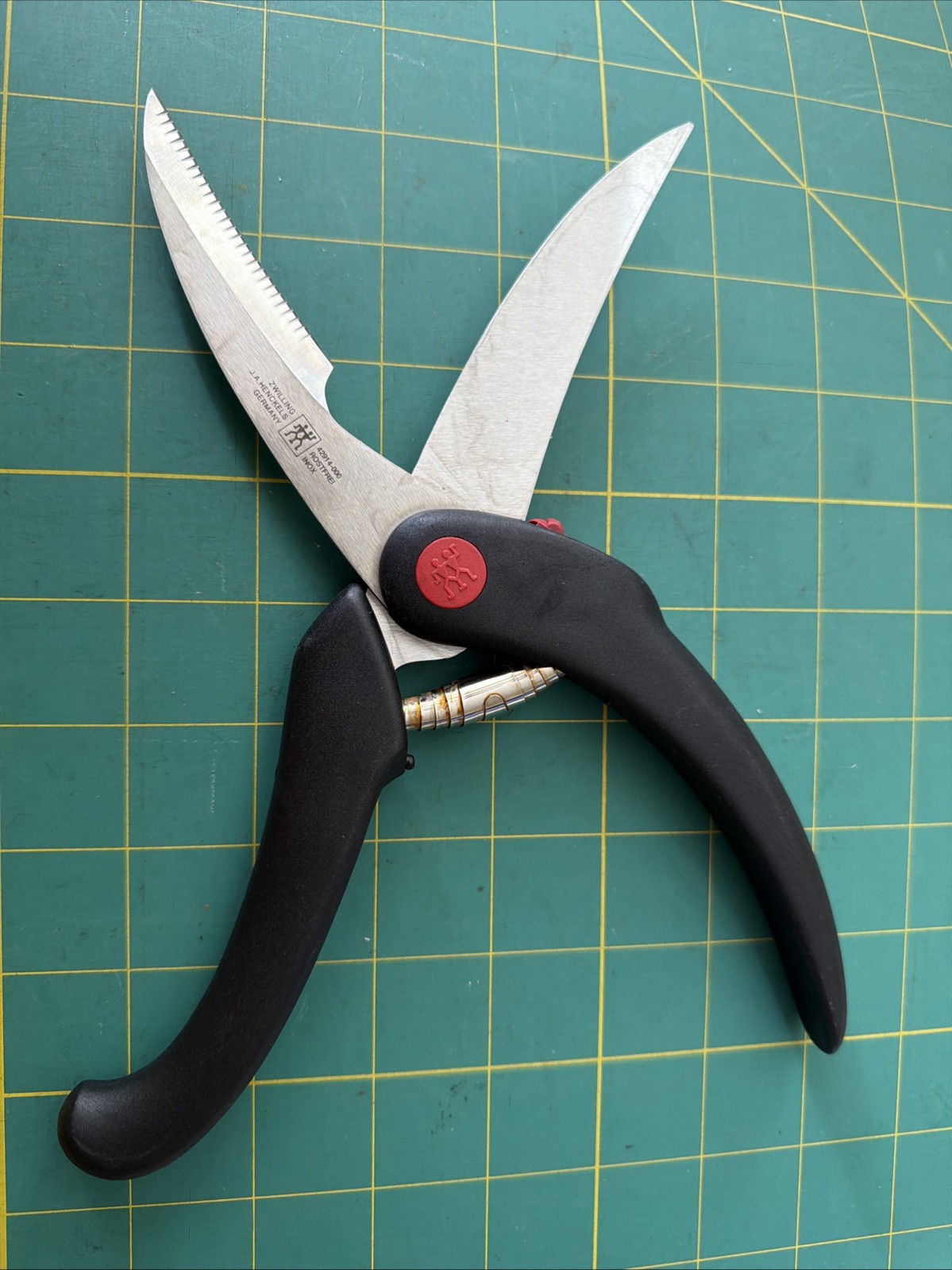 ZWILLING TWIN Deluxe Serrated Edge Poultry Shears New Spring Bone Skin