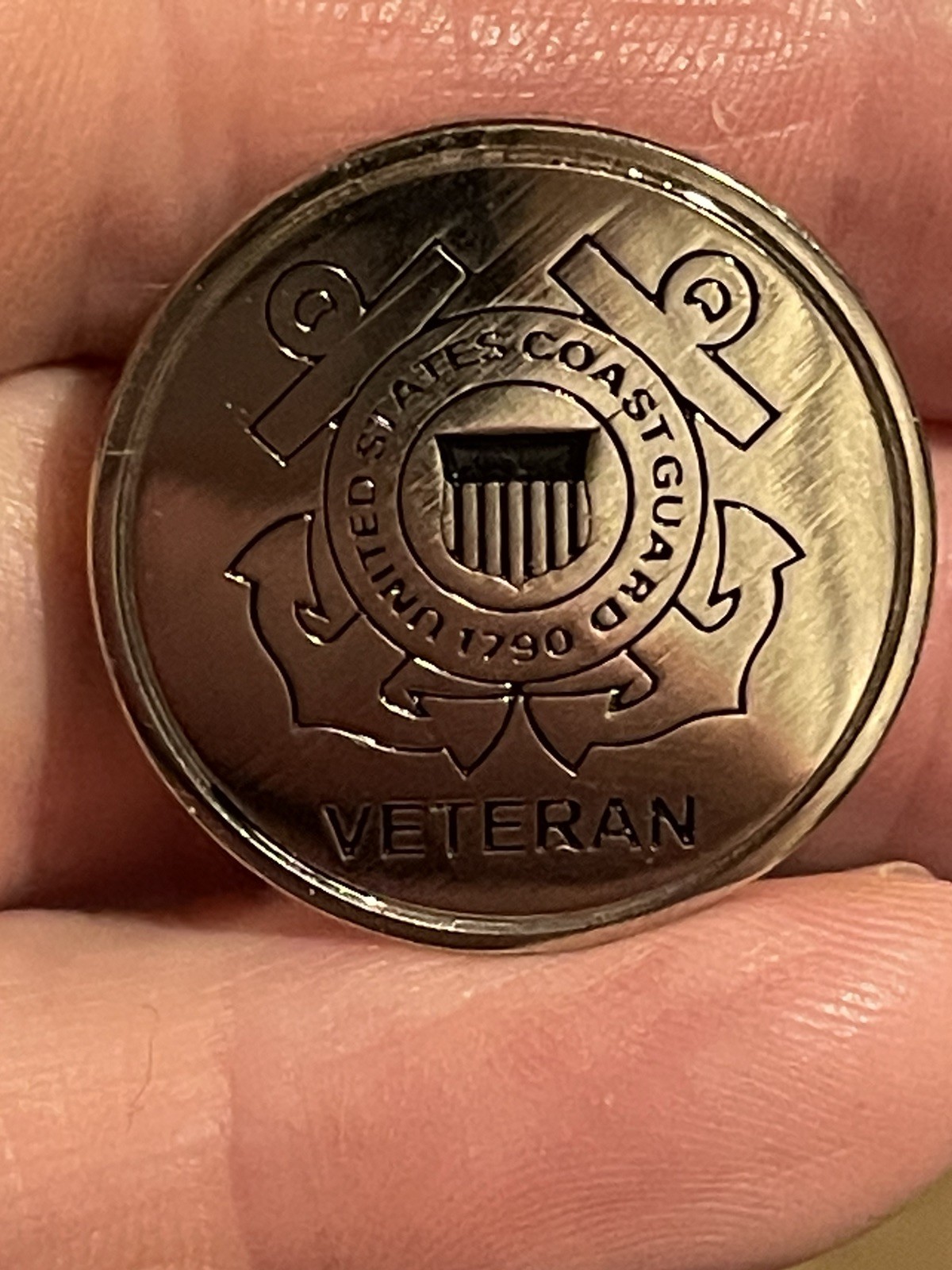 UNITED STATES COAST GUARD VETERAN LAPEL PIN