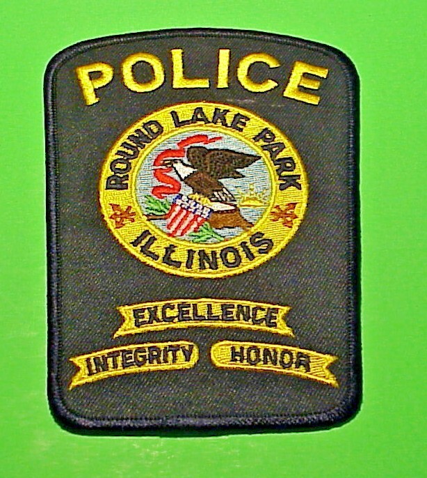 ROUND LAKE PARK  ILLINOIS  ( GOLD )  5 1/4"  POLICE PATCH  FREE SHIPPING!!!