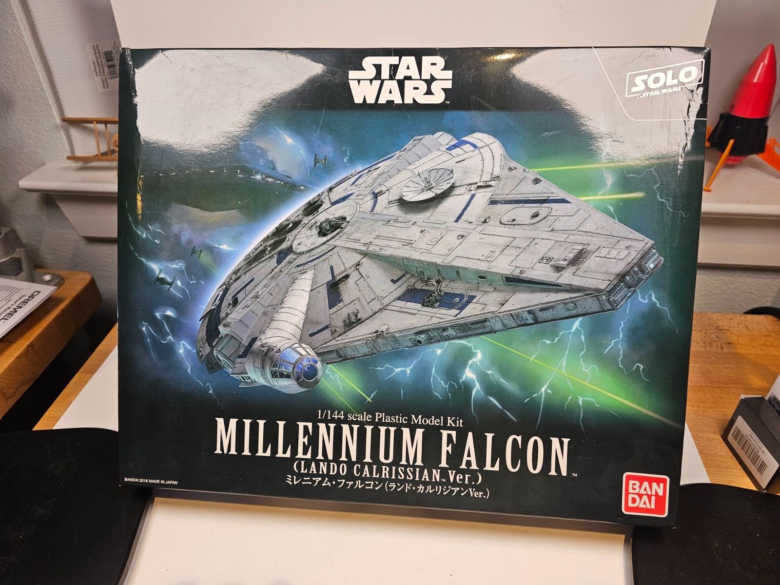 Bandai Star Wars 1/144 Millennium Falcon Lando Calrissian Solo Model Kit, New