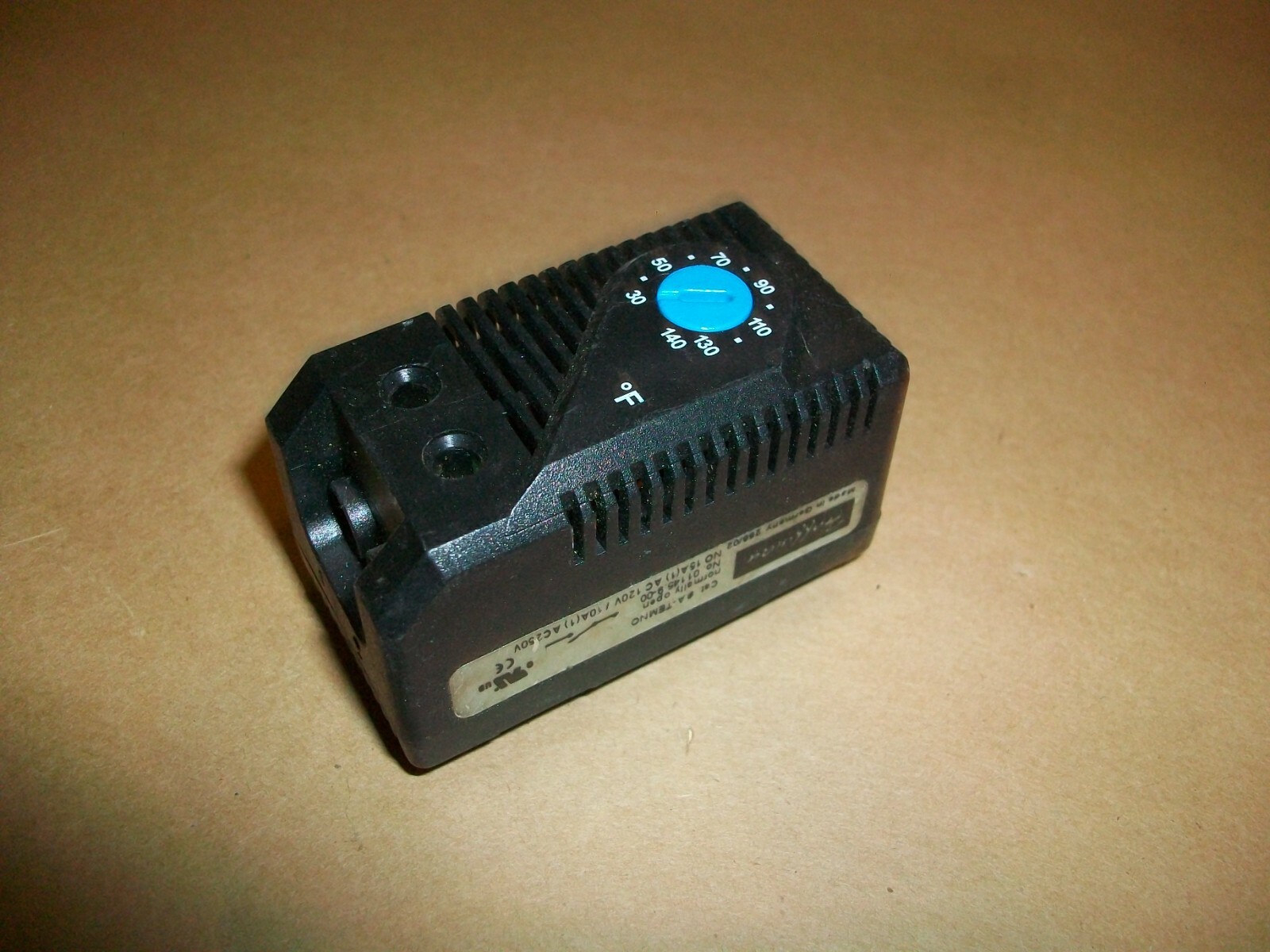 Hoffman A-TEMNO Temperature Controller 15A-120vac