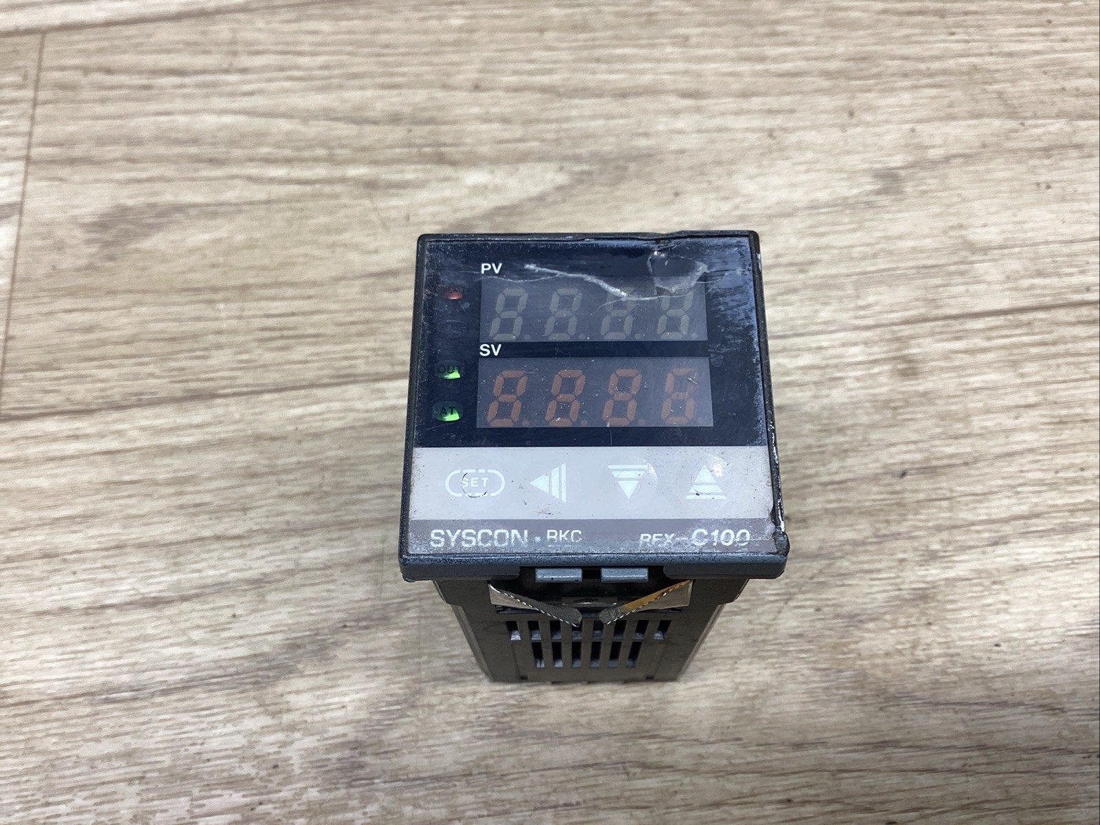 (READ) Syscon Temperature Controller REX-C100 98D07182 219-232-3900 #824L66