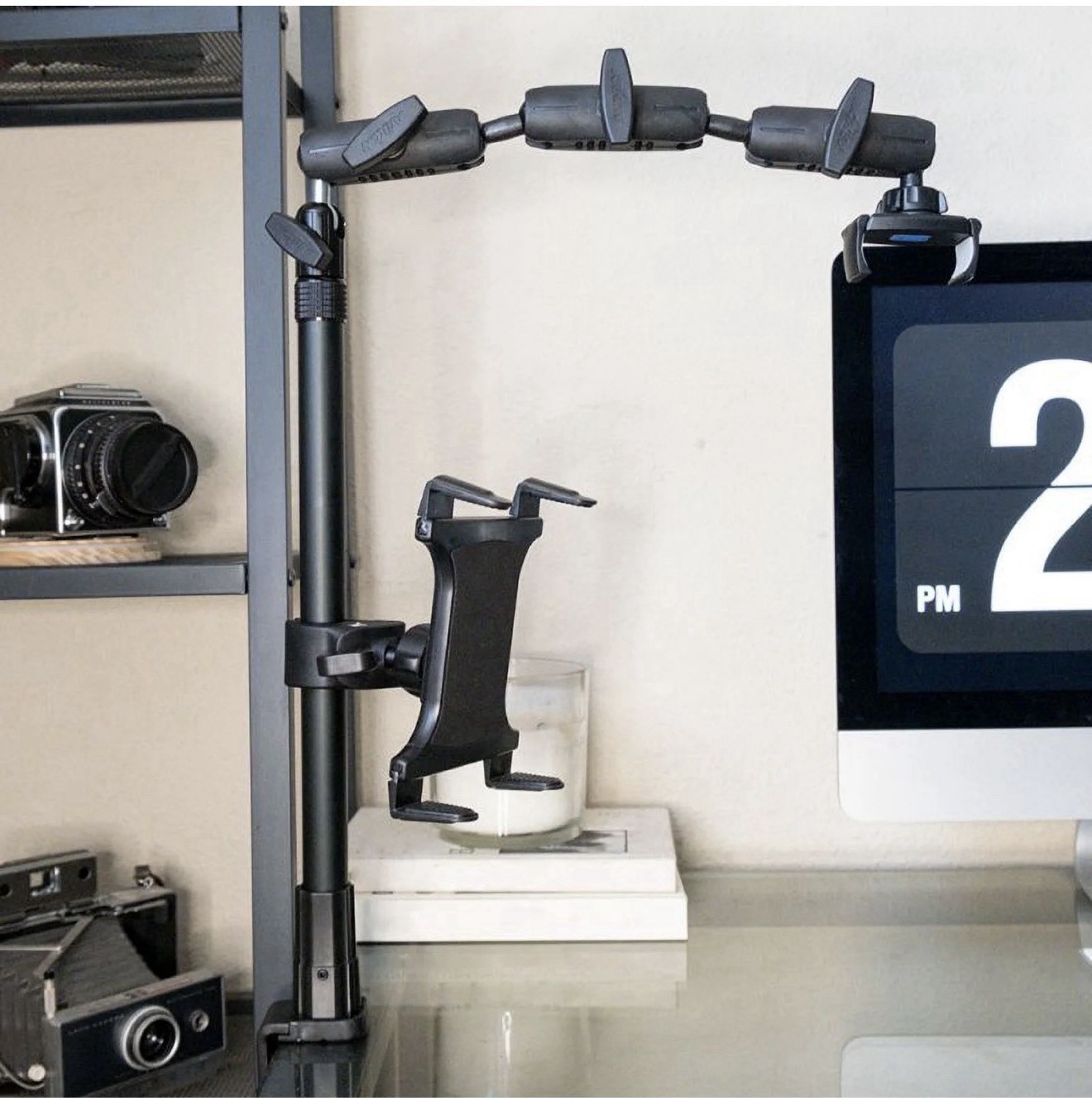 Arkon Remarkable Creators Phone And Tablet Or Camera Stand With Ring Light.