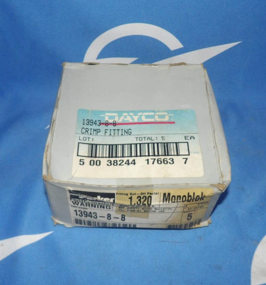 Box of 4 NEW Parker 13943-8-8 1.320 Fluid Connectors + 1 Year Warranty