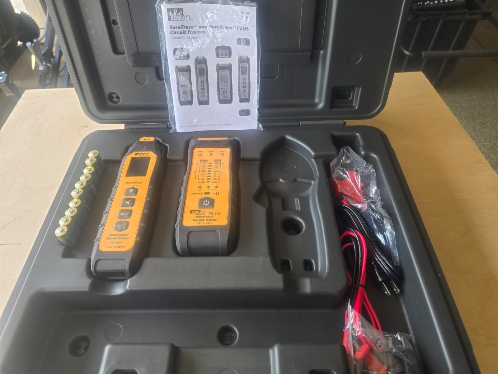 Ideal 61-948 SureTrace Plus Circuit Tracer Kit 0-600V AC/DC