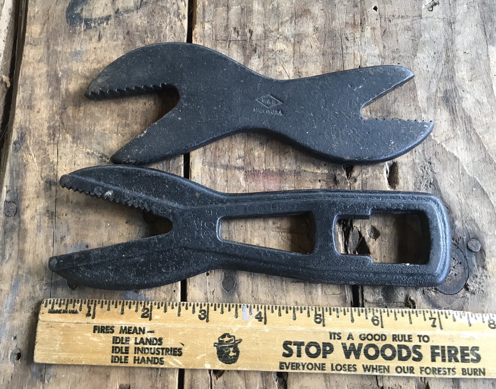 Antique Pair Of Alligator Wrenched Pipe Tool One Stamped 20 , #2 WB