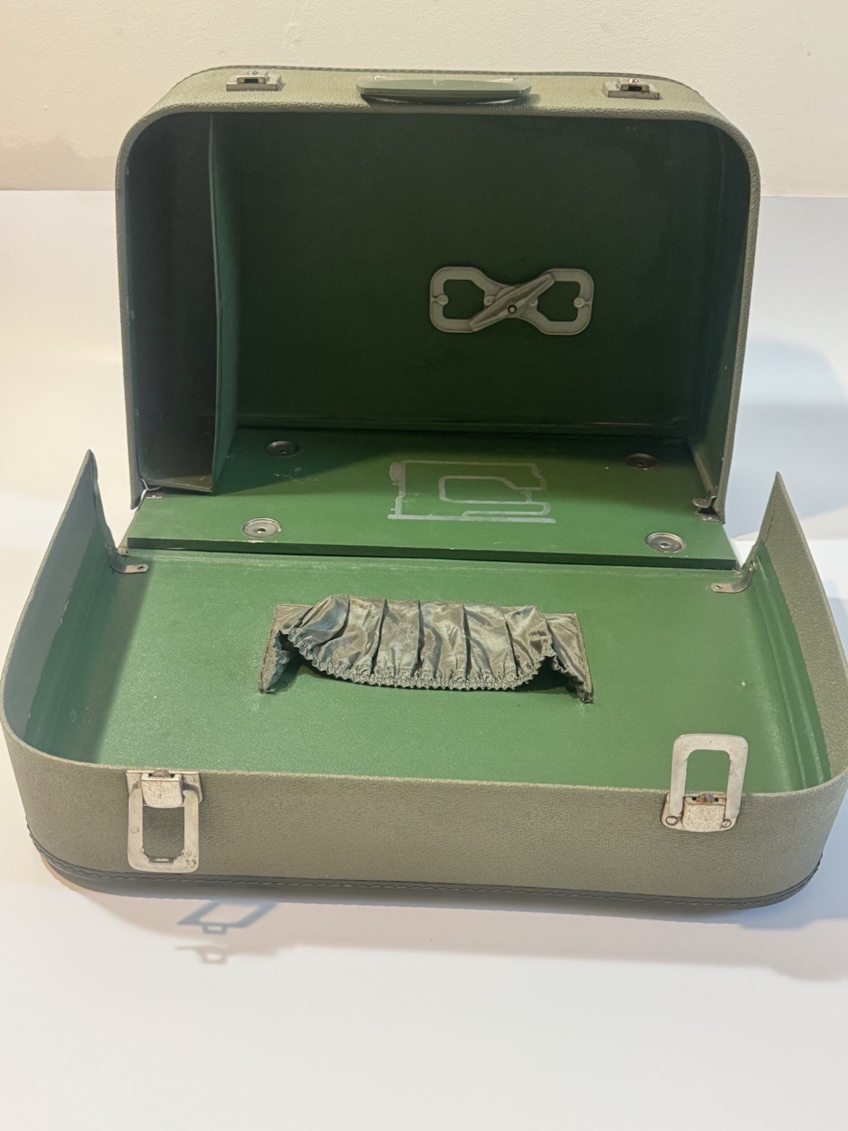 Vintage BERNINA 730 Record Sewing Machine CARRYING CASE