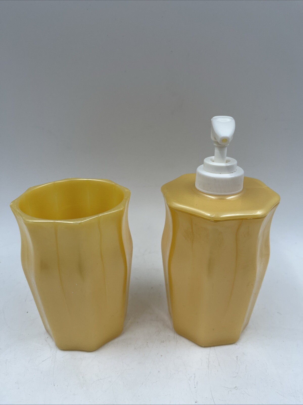 Vtg 70s Toiletry Set Yellow Cup Soap Holder Bathroom Decor MCM Retro
