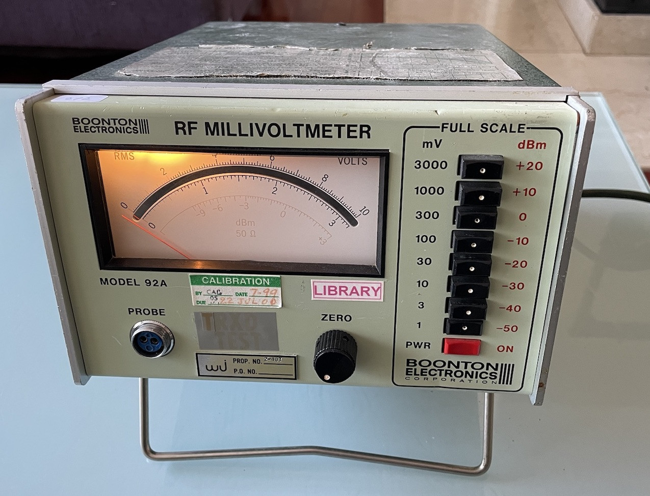 Boonton RF Millivolt Meter Model 92A No Probe Powers On As Is