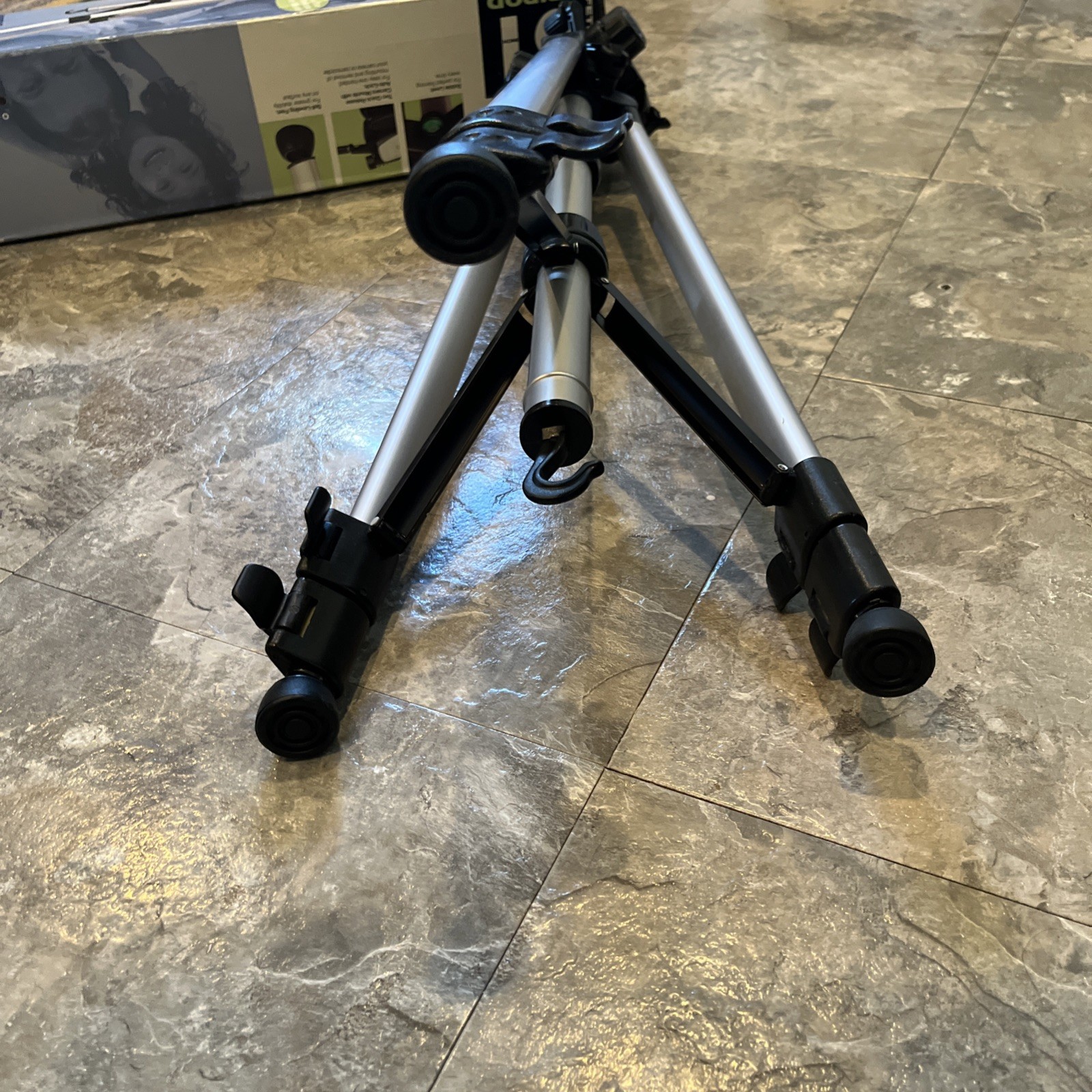 Ambico Tripod 61 inch