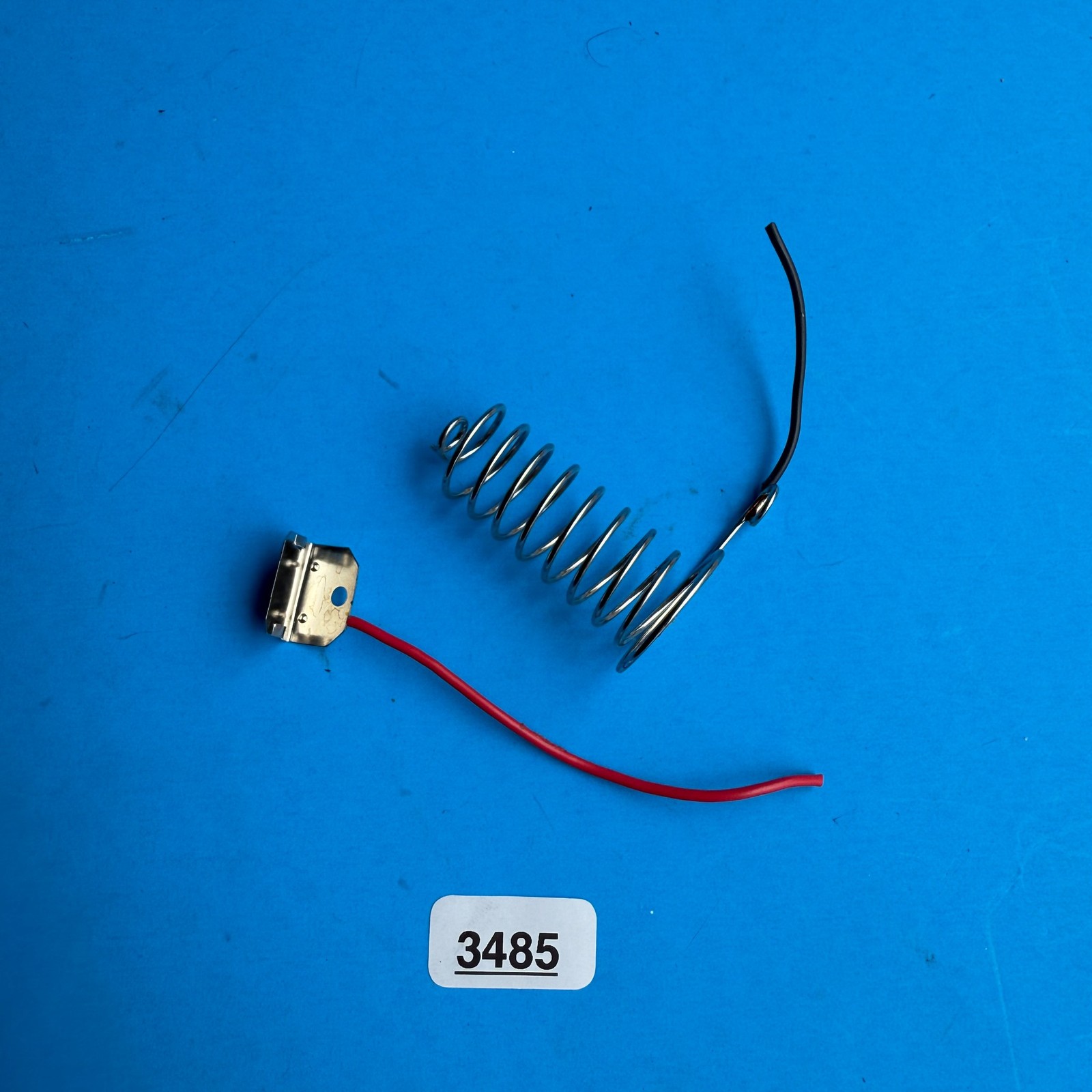 YAMAHA PSR-180 Keyboard Used Replacement Part: Battery Contact Spring Plate