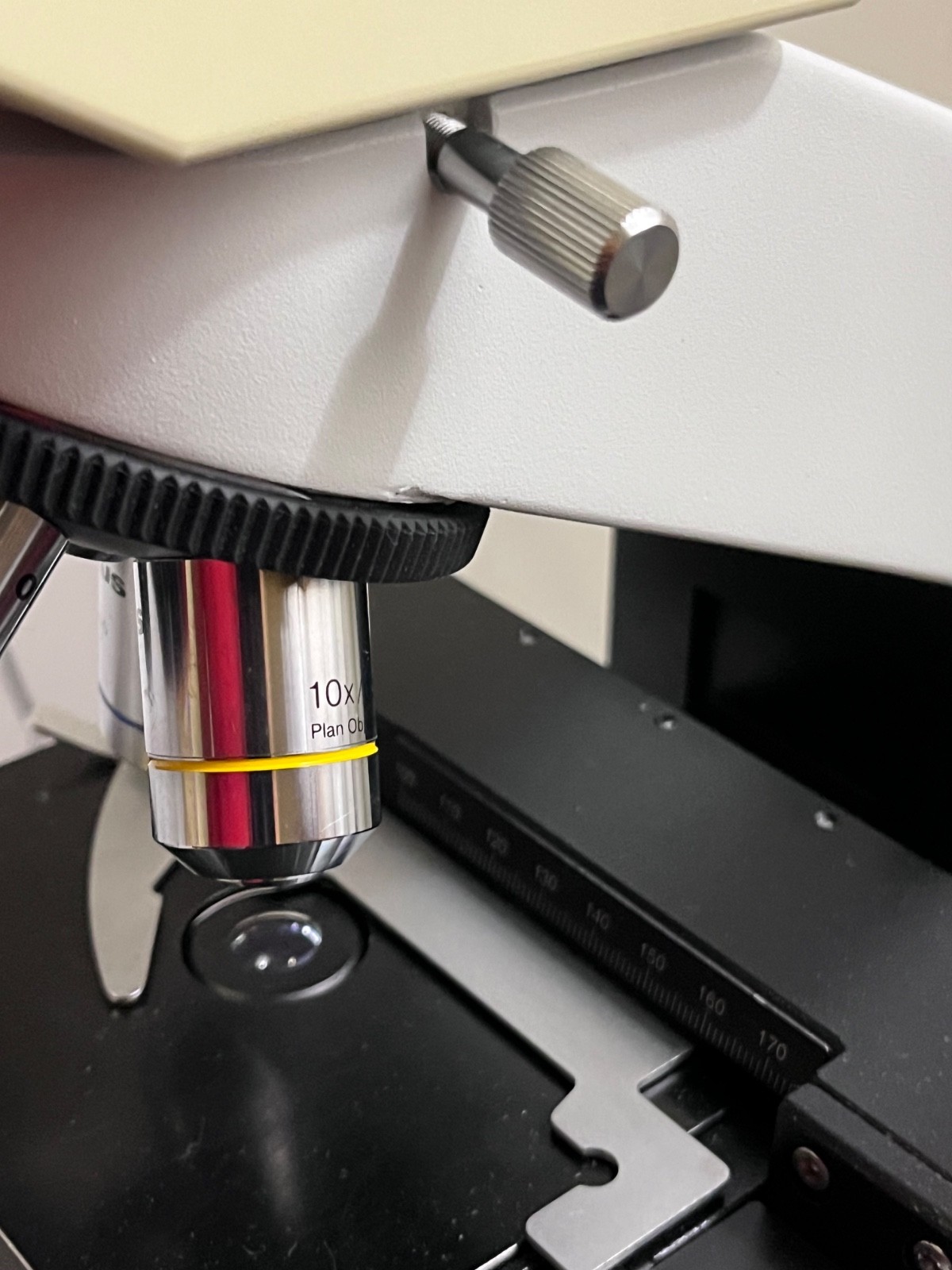 OLYMPUS CX21FS1 BINOCULAR MICROSCOPE PLAN 4 10 40 100 OBJECTIVES Olympus CX21