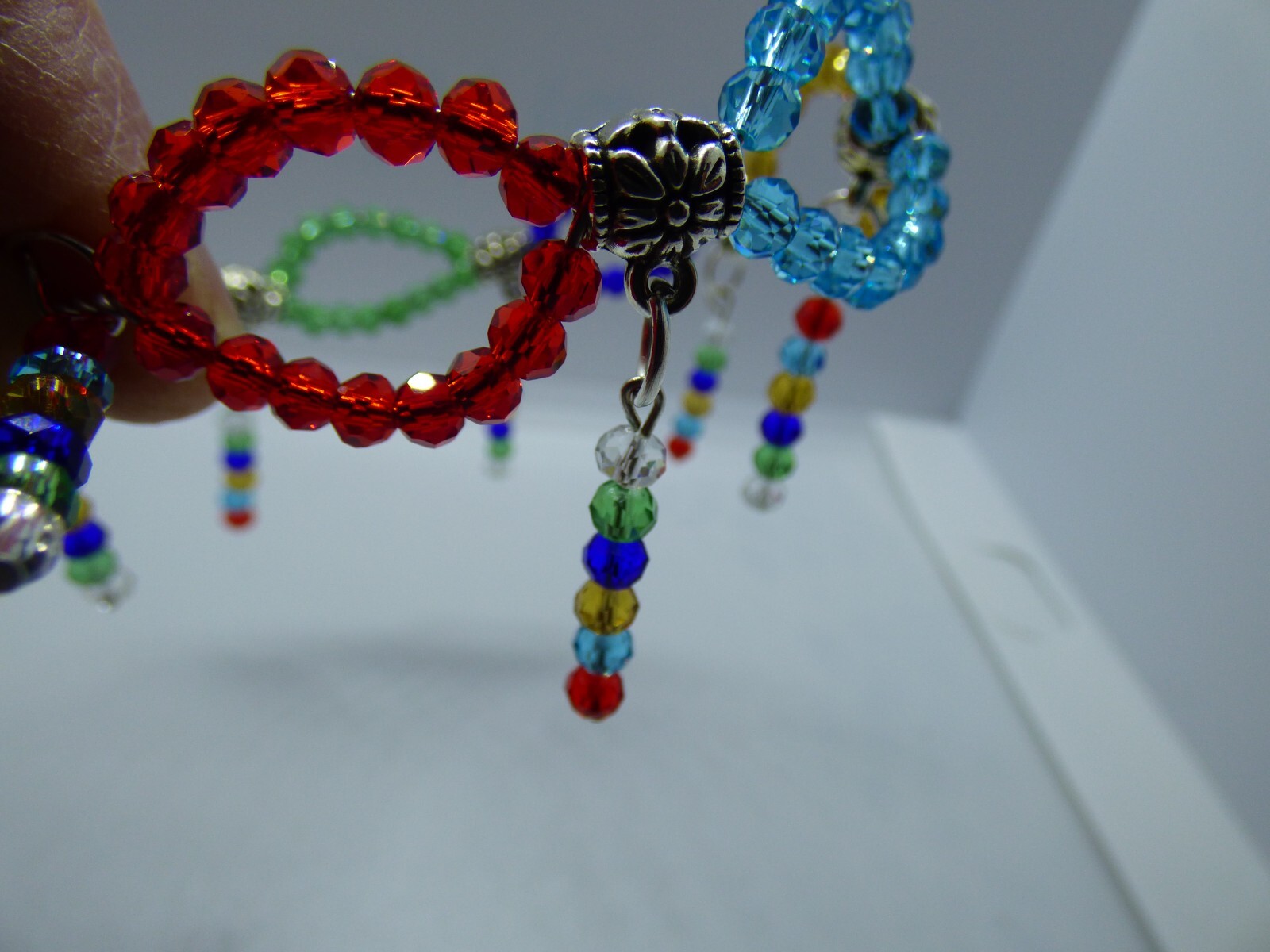bracelet wire beads dangles rainbow lobster claw. 0273
