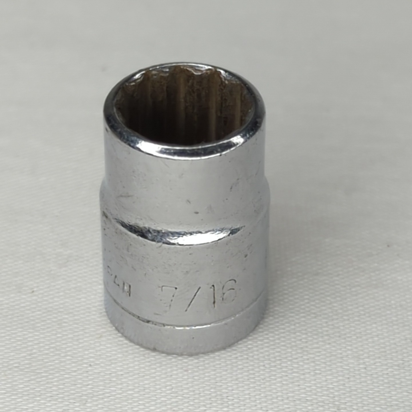 Hunter 7/16" SAE 3/8" Drive 12 Point W1214 Socket Japan