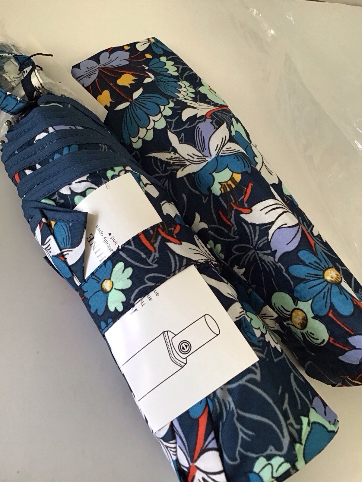 Vera Bradley Umbrella ~ Folding Full Size Automatic Open FLORAL BURSTS NWT