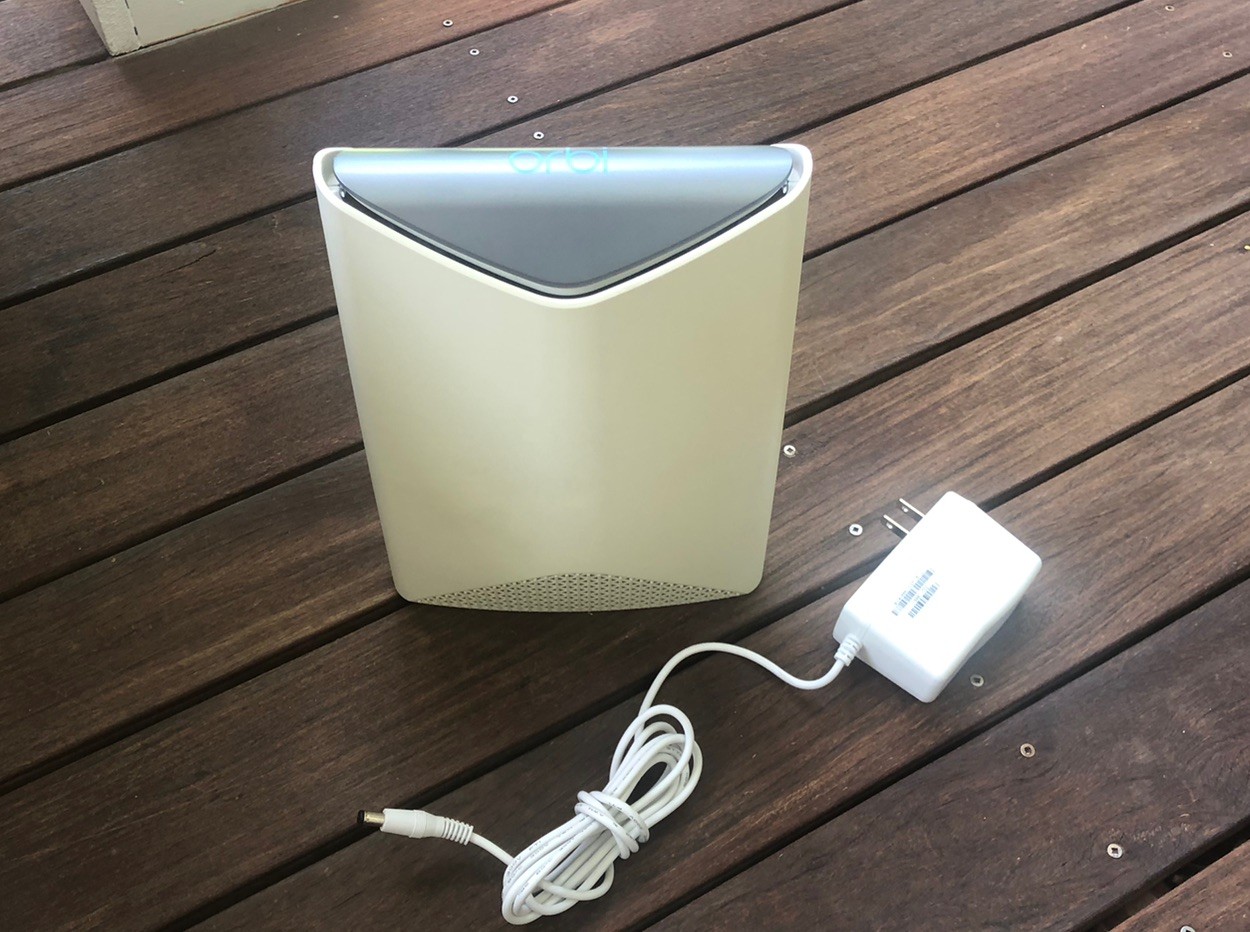 NETGEAR Orbi Pro SRS60 AC3000 Tri-Band Wi-Fi 5 Mesh Satellite