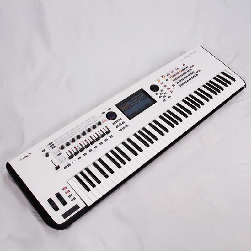 YAMAHA MONTAGE 8 WH Keyboard Synthesizer