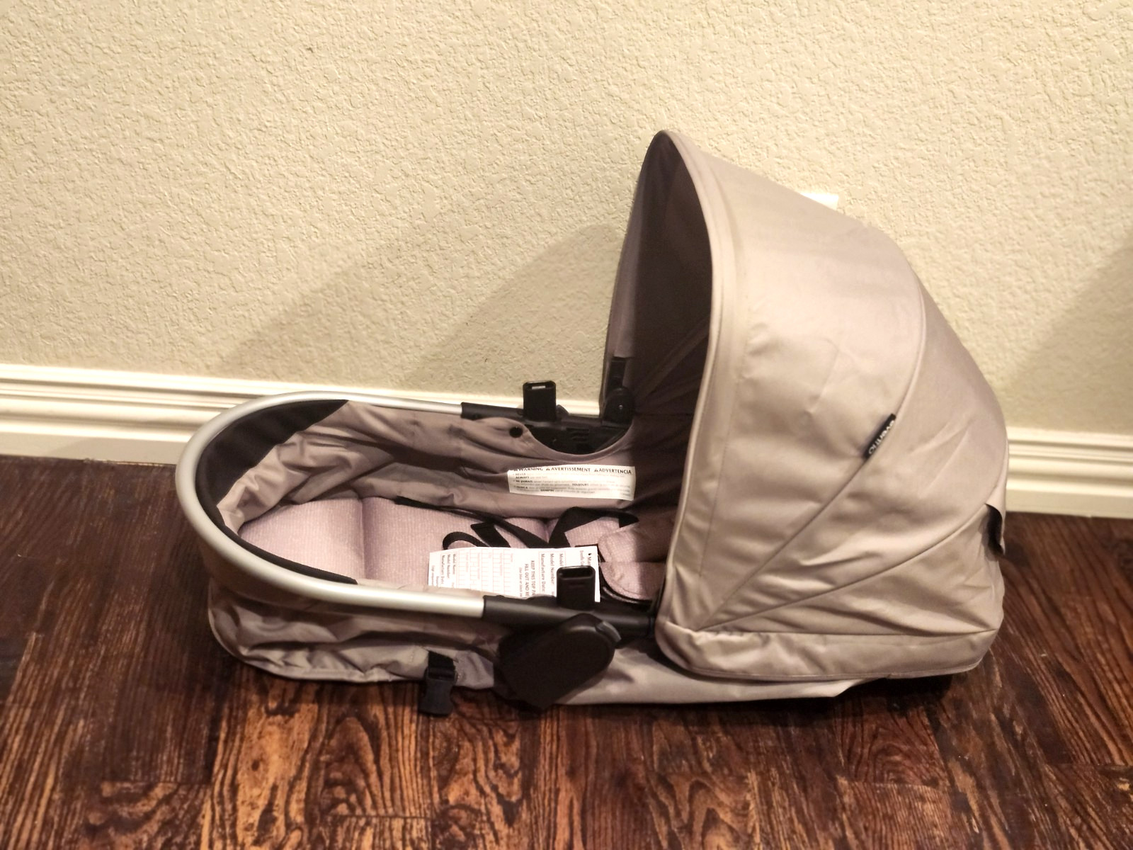 NEW - Evenflo Pivot Modular Travel System Sandstone BASSINET ONLY