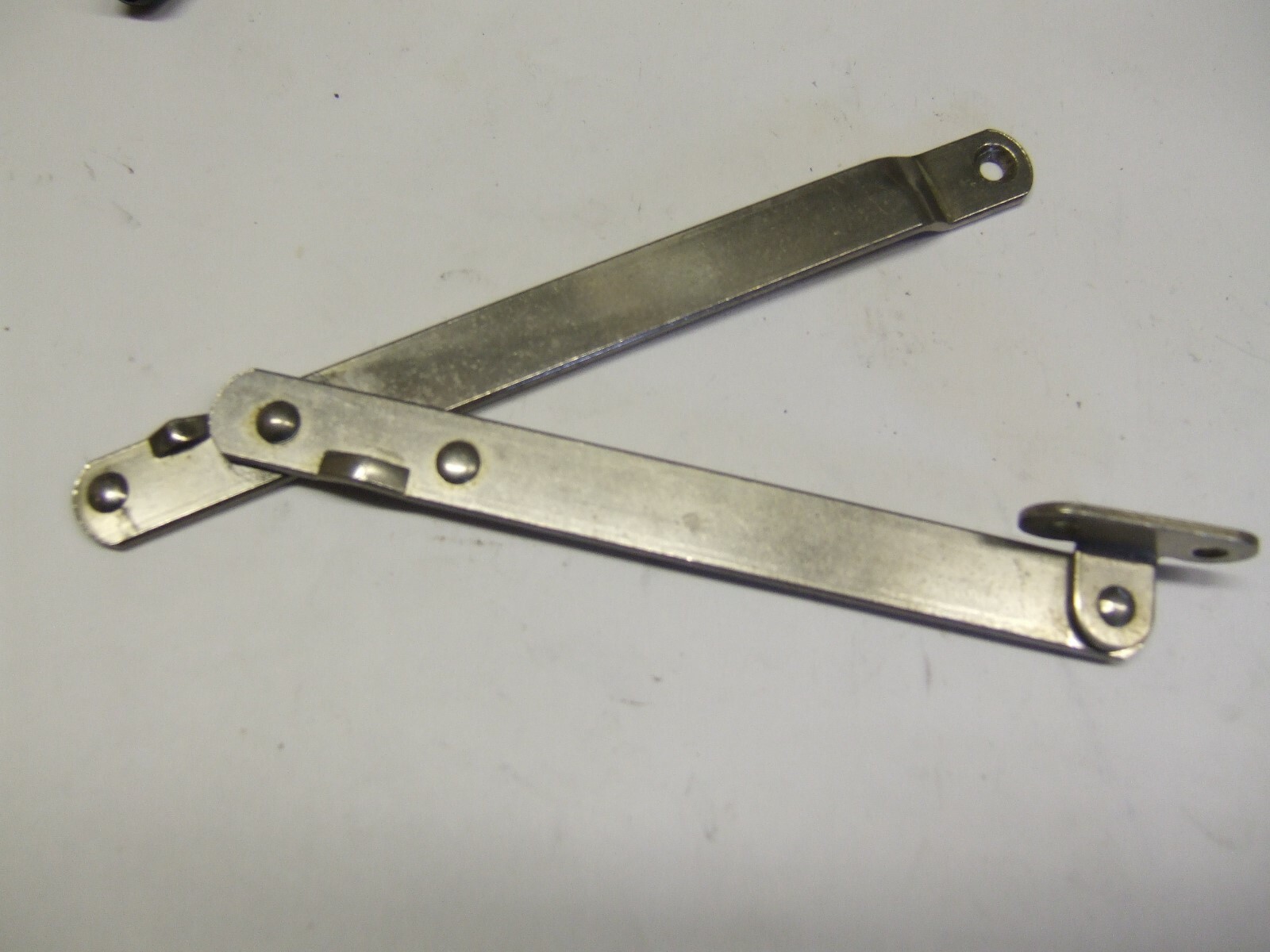 Bally bingo pinball BACK DOOR HINGE