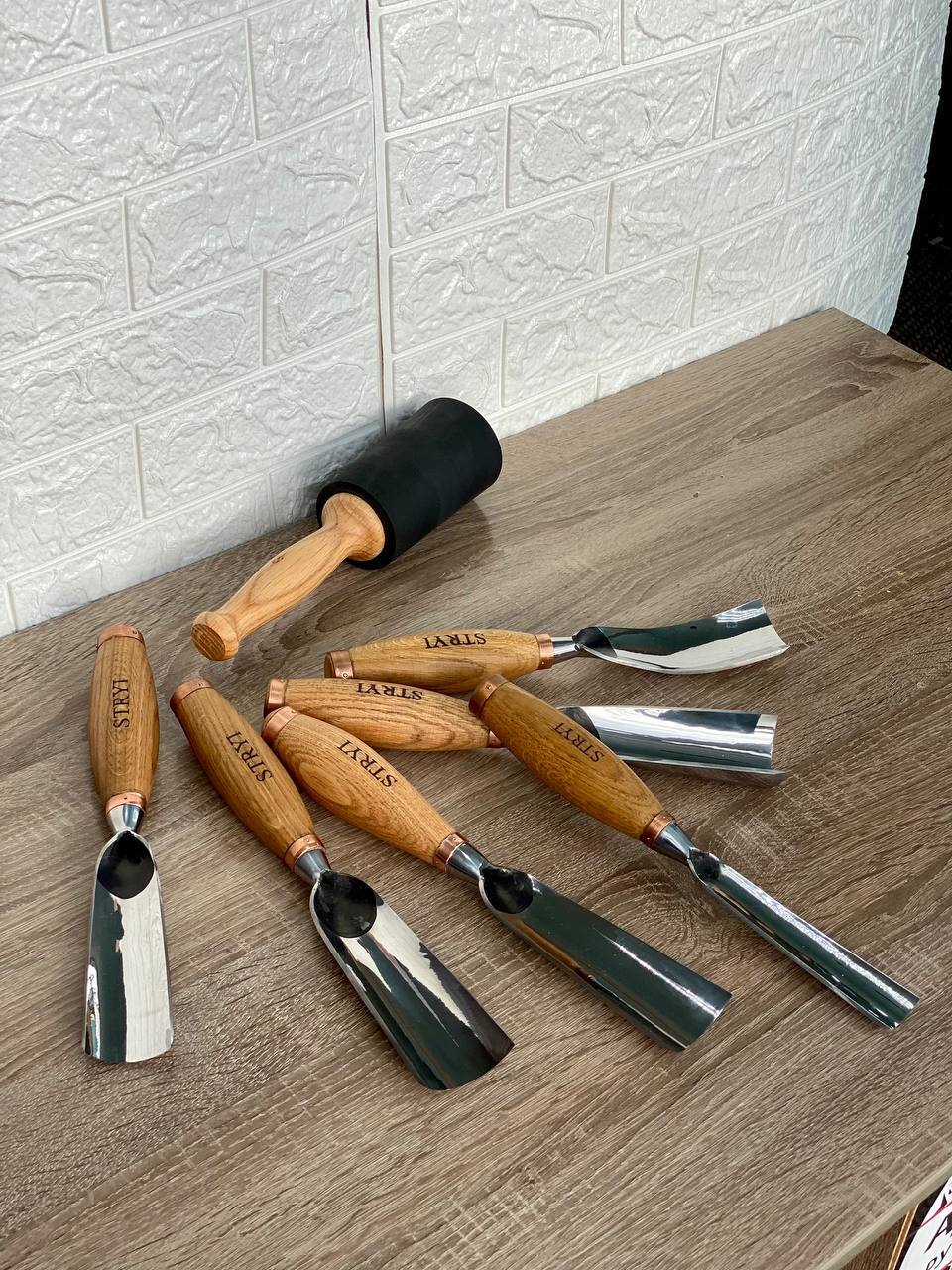 Heavy-duty Chisel Sweep 7, STRYI Profi for Large and Sculpture Woodcarving