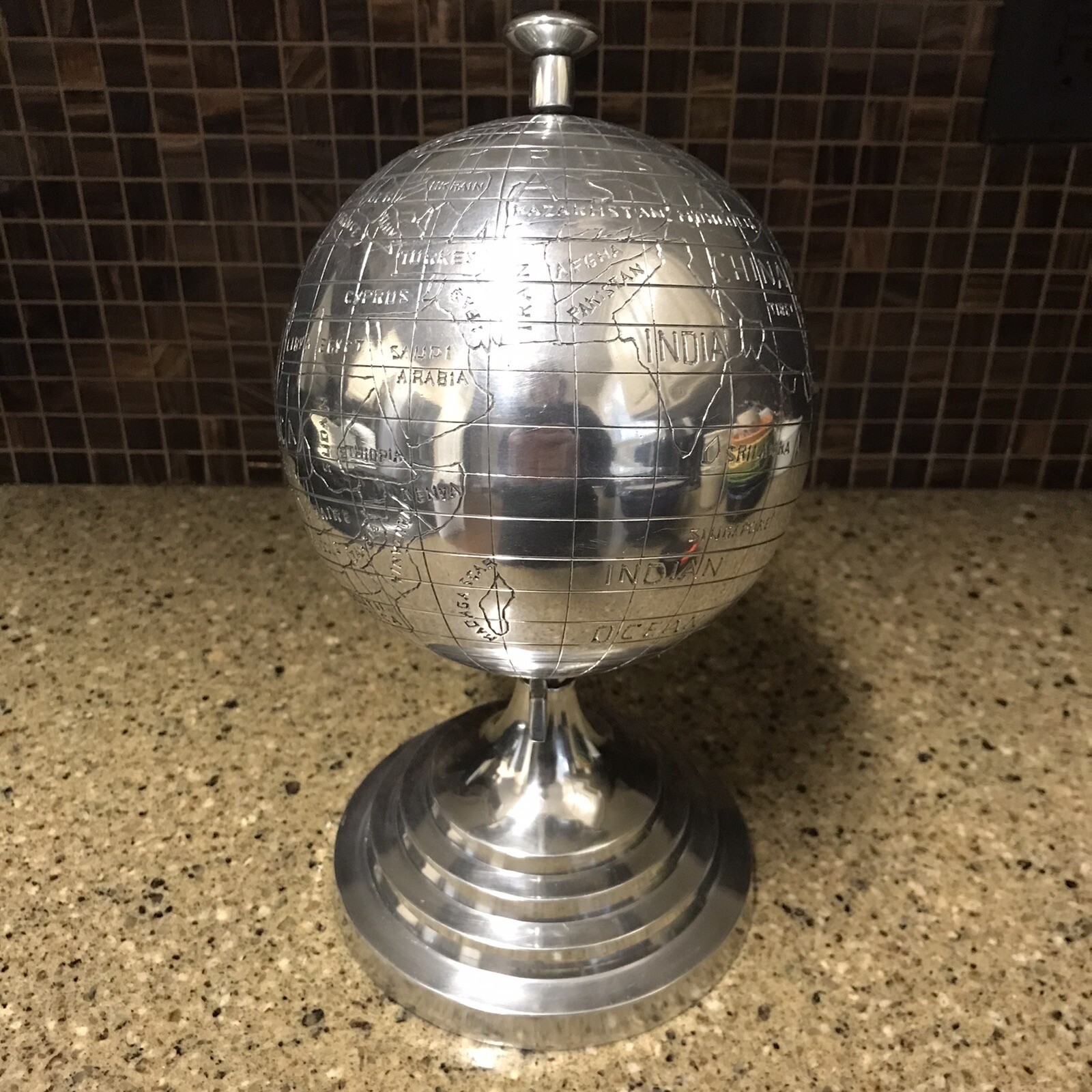 Metal (Aluminum?) Rotating World Globe Map Desktop Decor