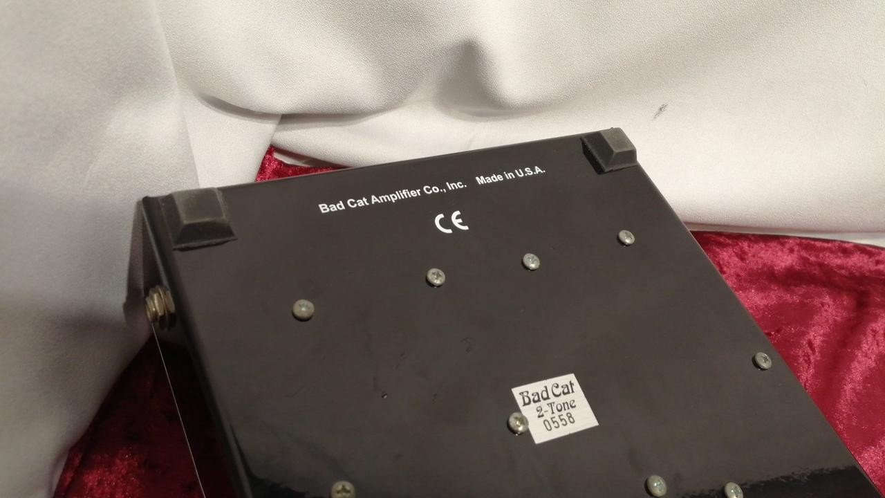 BAD CAT 2-Tone PRE Guitar Effect Pedal Used