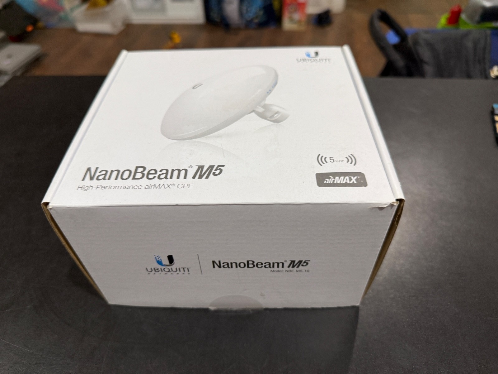 *NEW* Ubiquiti NanoBeam M5 NBE-M5-16 5GHz airMAX Wireless Access Point