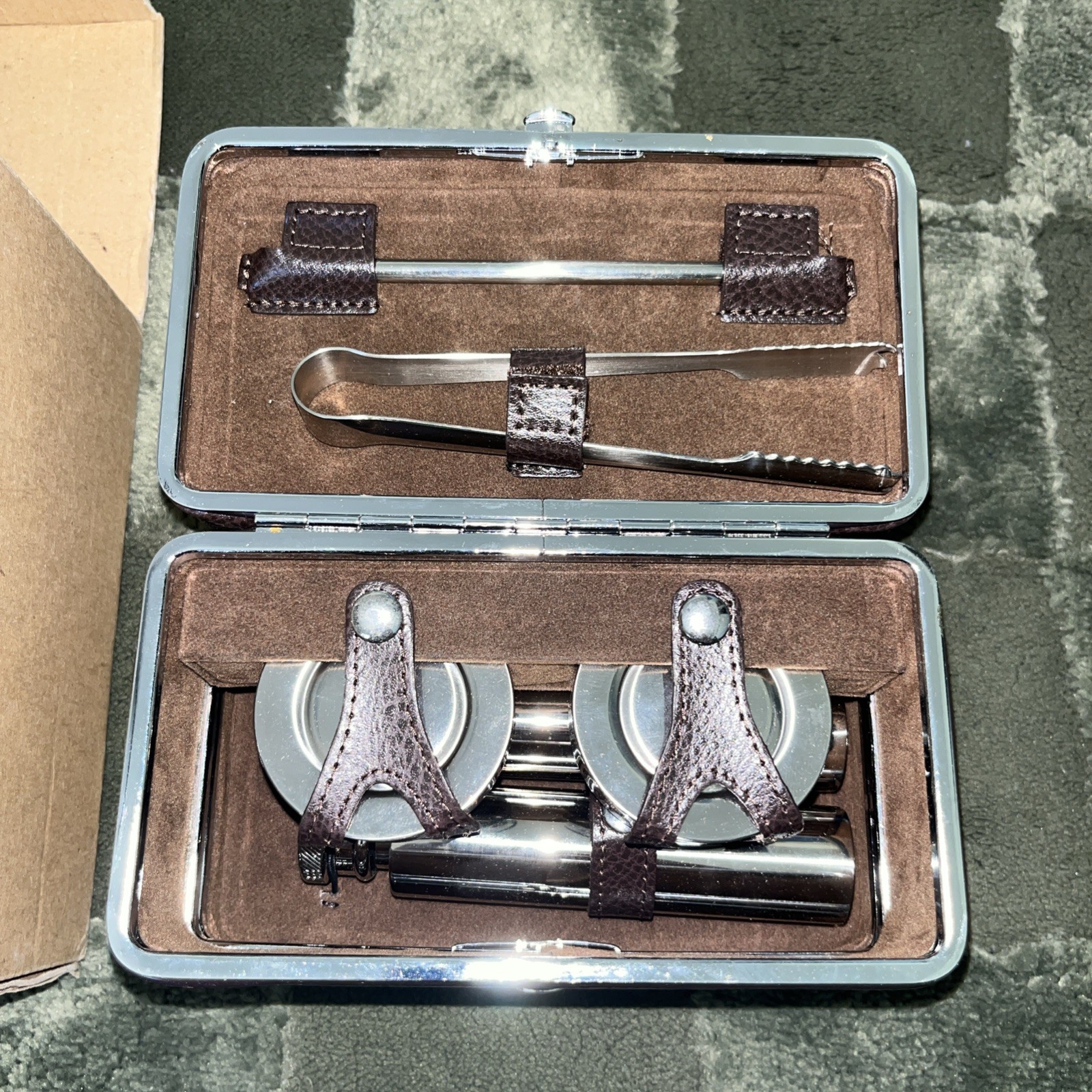 Pottery Barn Miniature Gentleman's Travel Bar Set Flasks Collapsible Cups