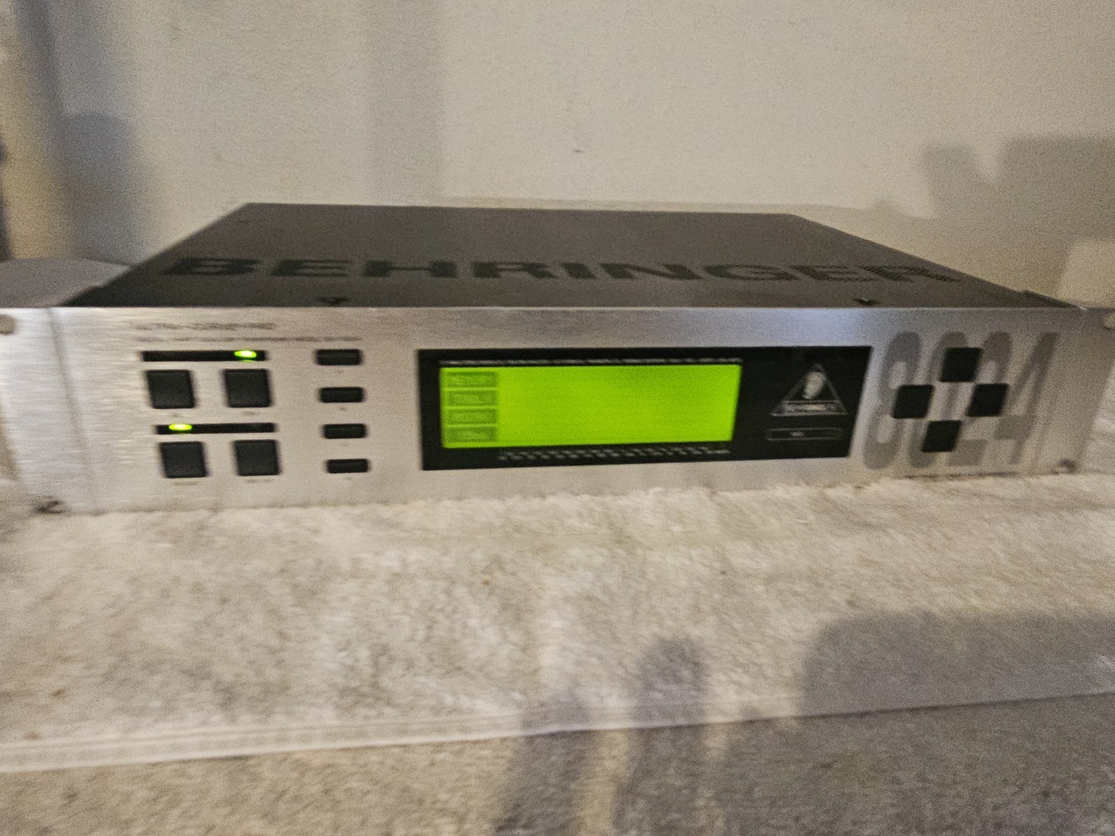 BEHRINGER ULTRA CURVE PRO DSP 8024