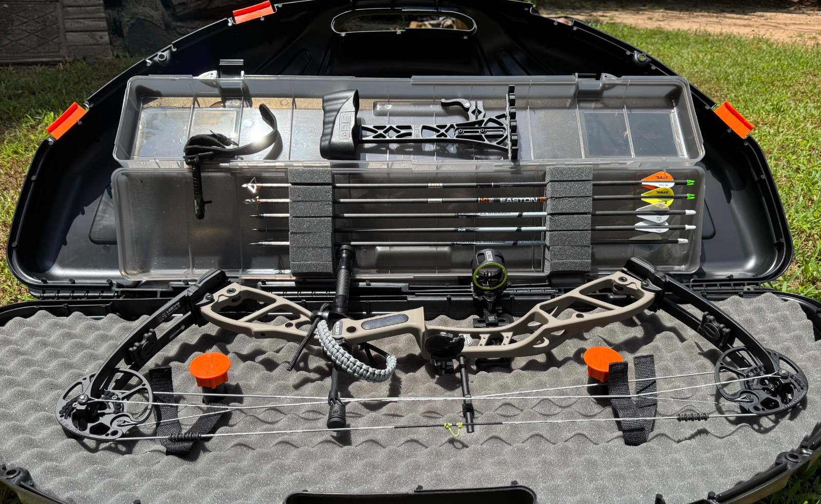 Elite Basin compound bow with accessories