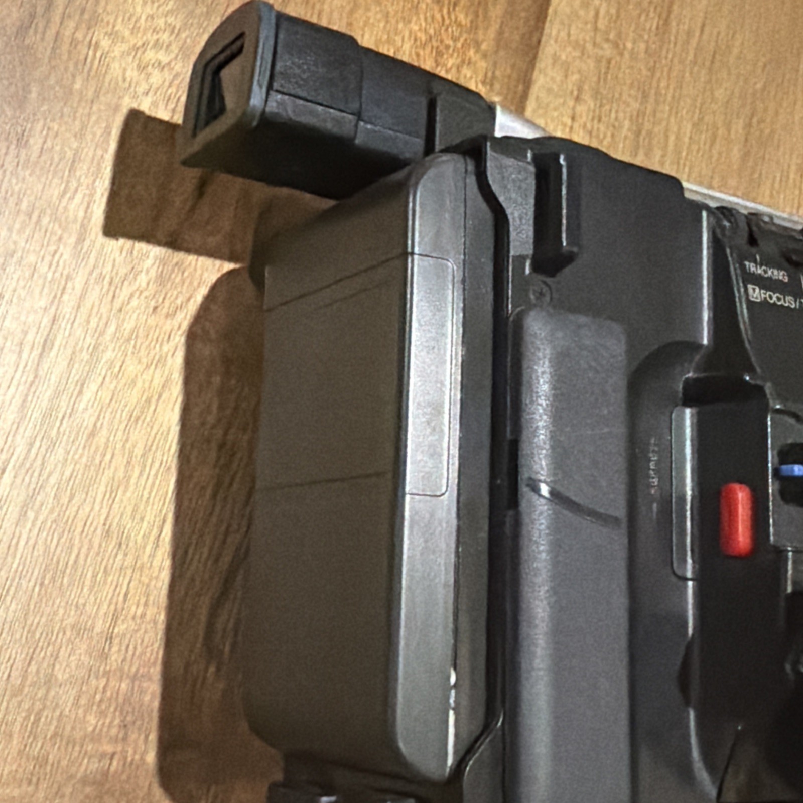 JVC COMPACT VHS CAMCORDER MODEL GR-SXM38U