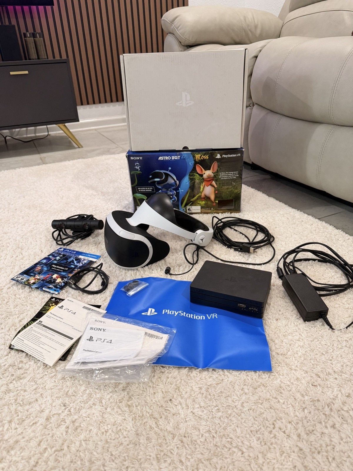 Sony PlayStation VR Virtual Reality Headset PSVR Used With Box Camera