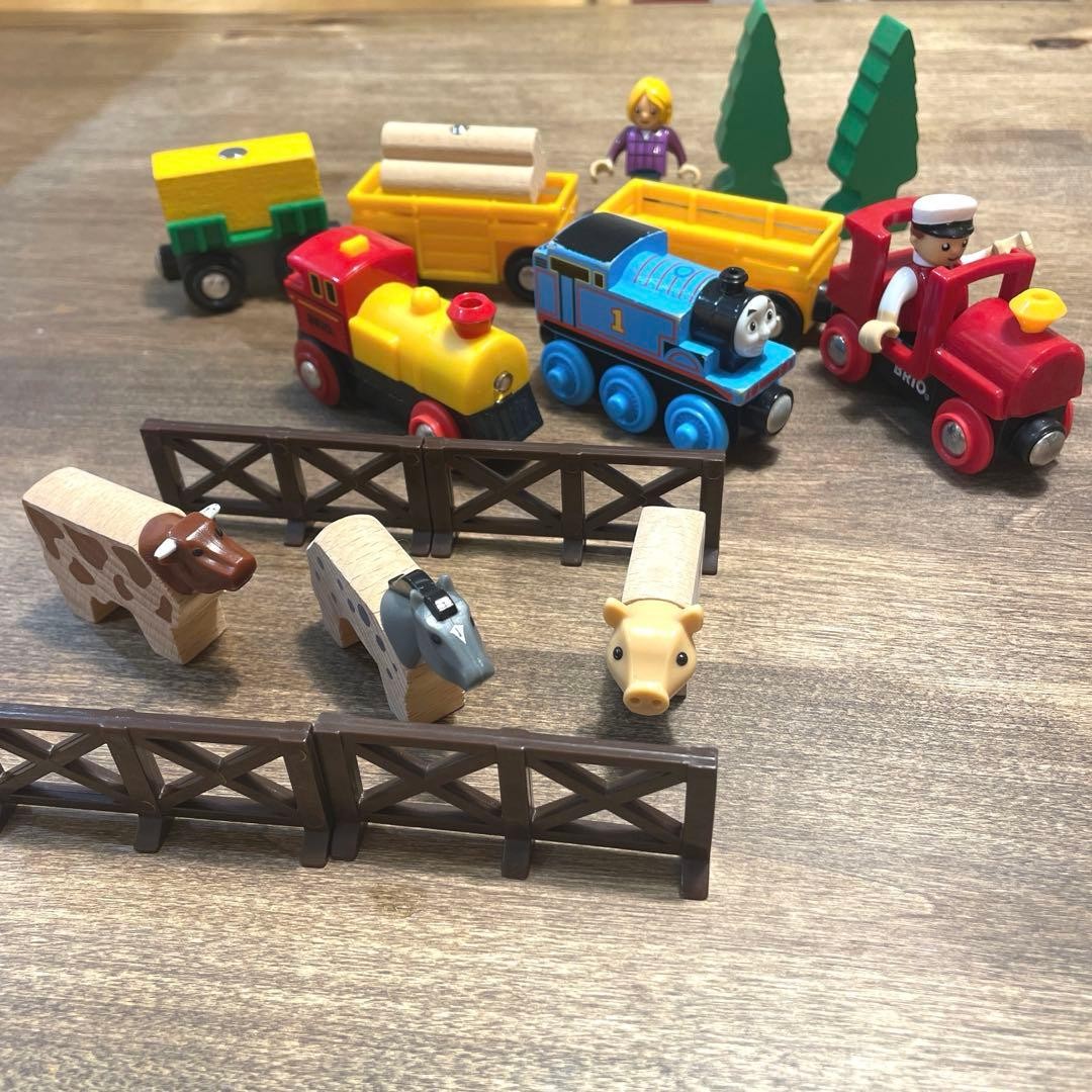 BRIO Thomas Wooden Railway Farm Set & Animal Figures Scene Parts Extras Age 15+