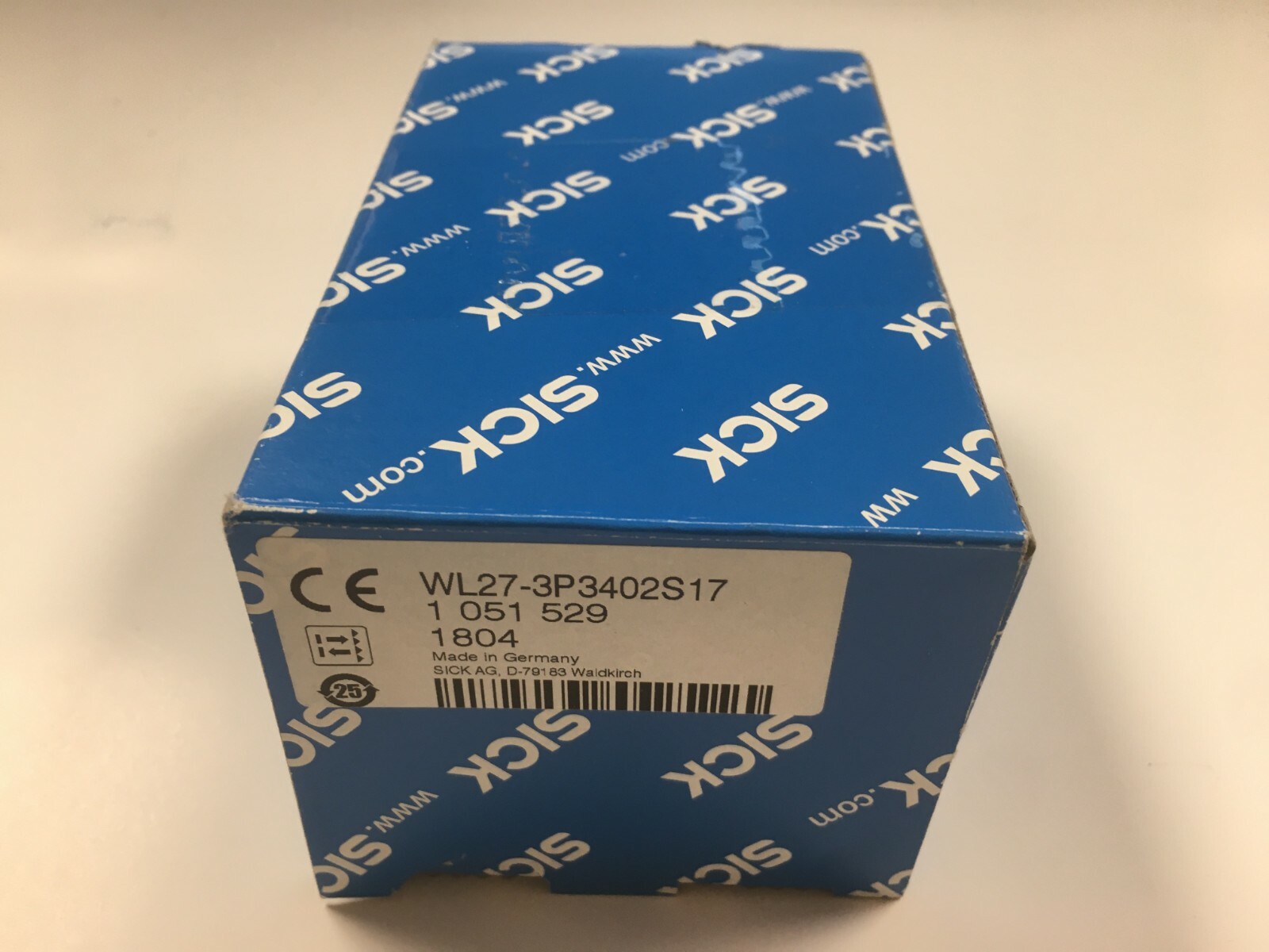 NEW SICK WL-3P3402S17  Photoelectric Reflex Array Sensor