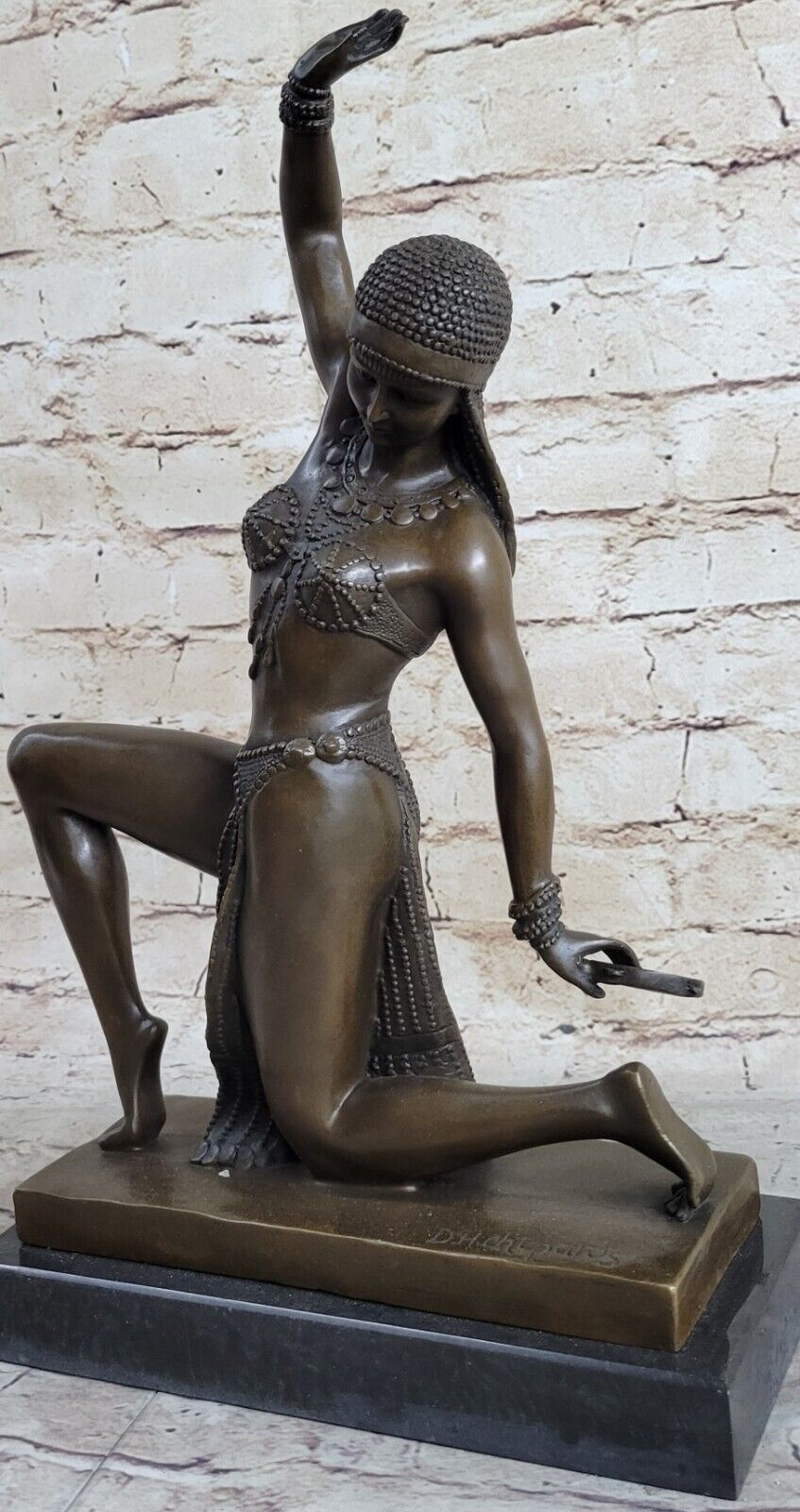 Elegant Amazing Sensual Bronze - Dancer - D. H. Chiparus Dance Trophy Decor
