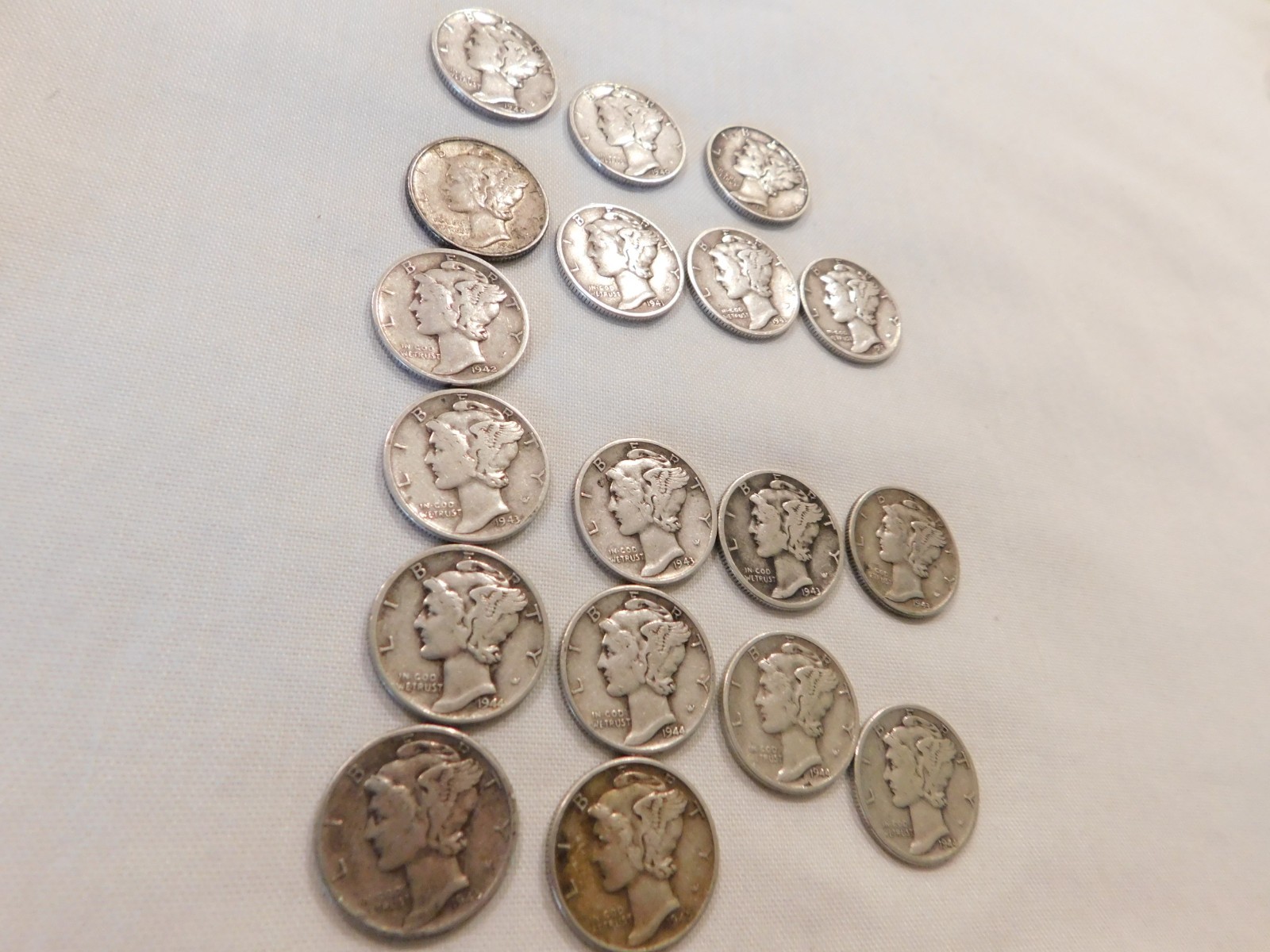 18 Mercury 90% Silver Dimes Cool