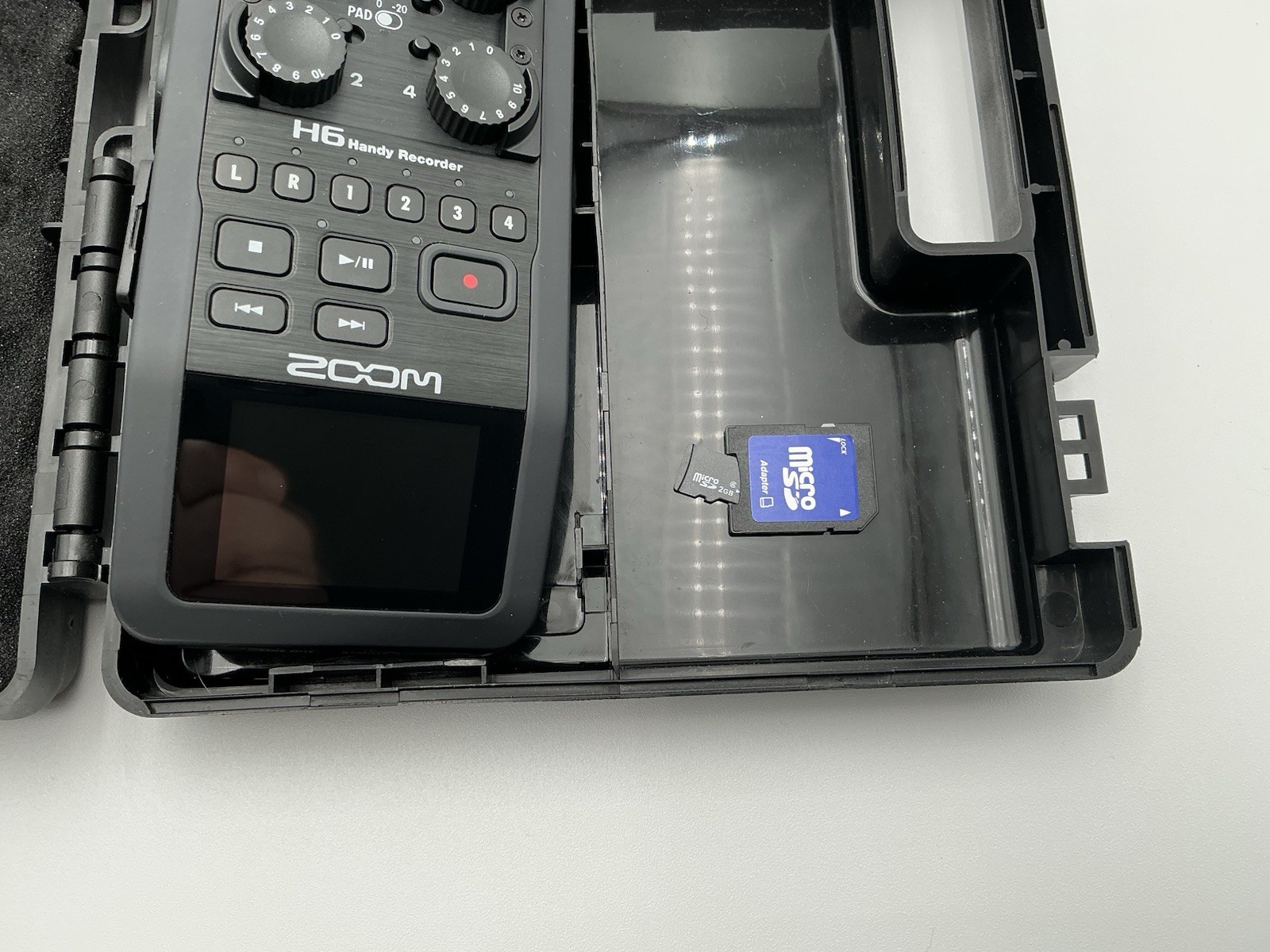 Zoom H6 Portable Handy Digital Recorder Tested