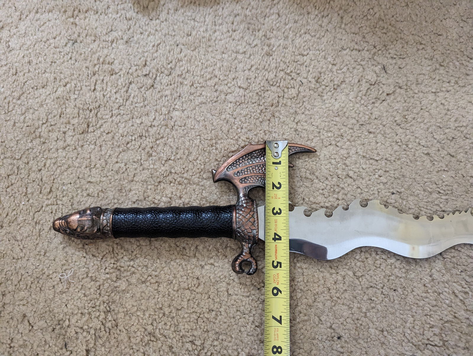 21" Flying Dragon Serrated Rippled Fantasy Dagger