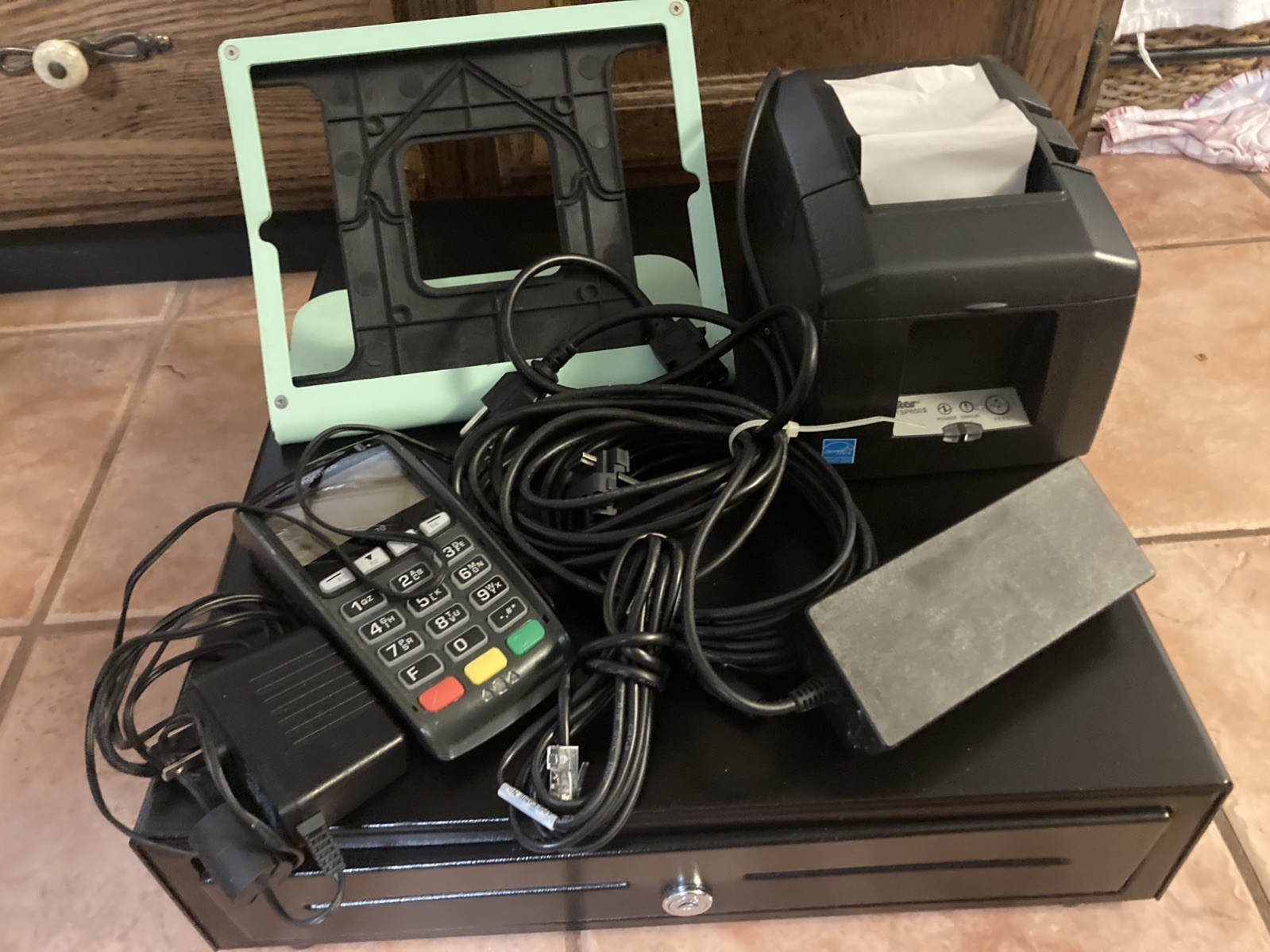 ShopKeep by LightSpeed POS  hardware with cash drawer